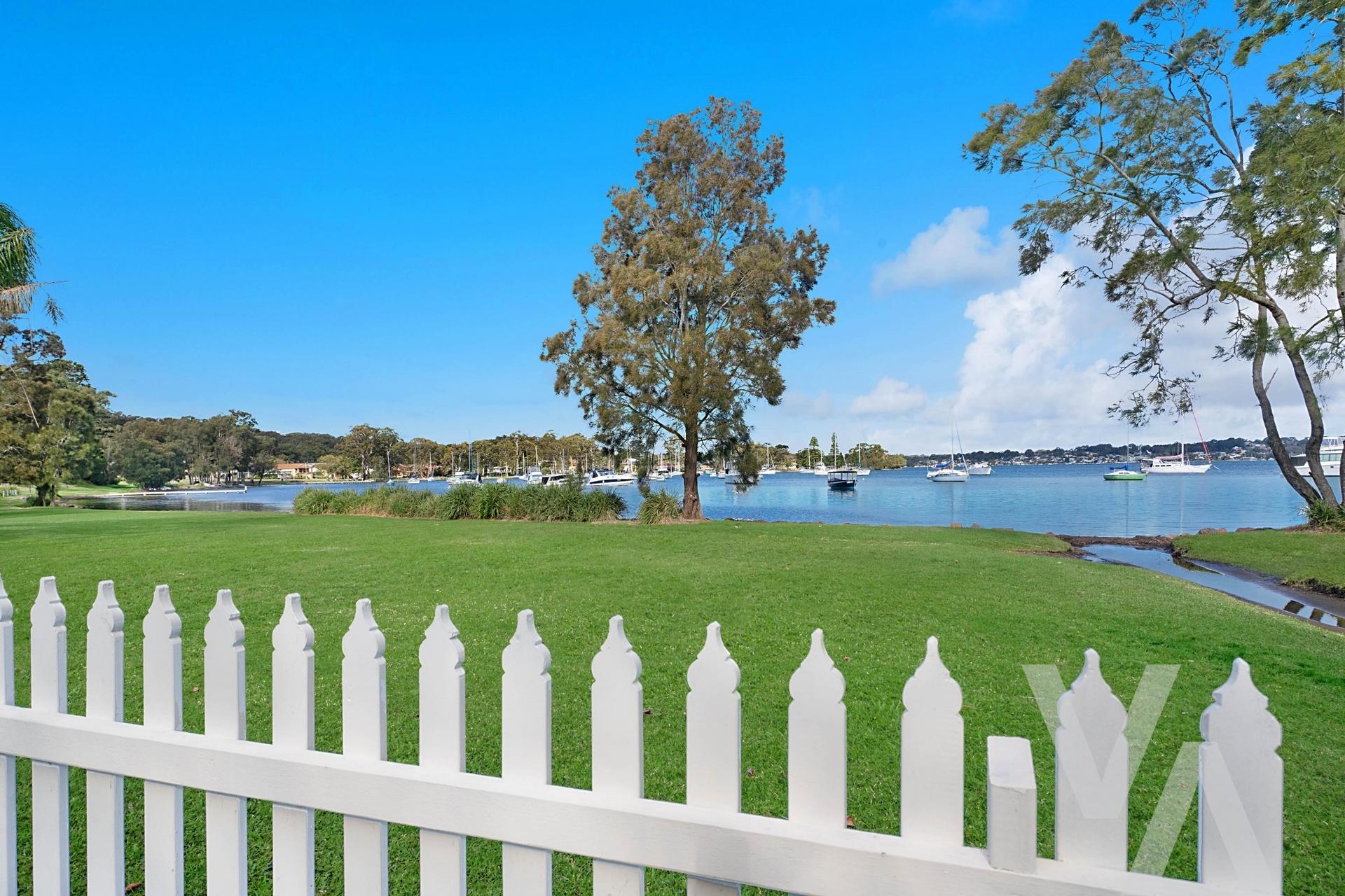67 Bay Road Bolton Point NSW
