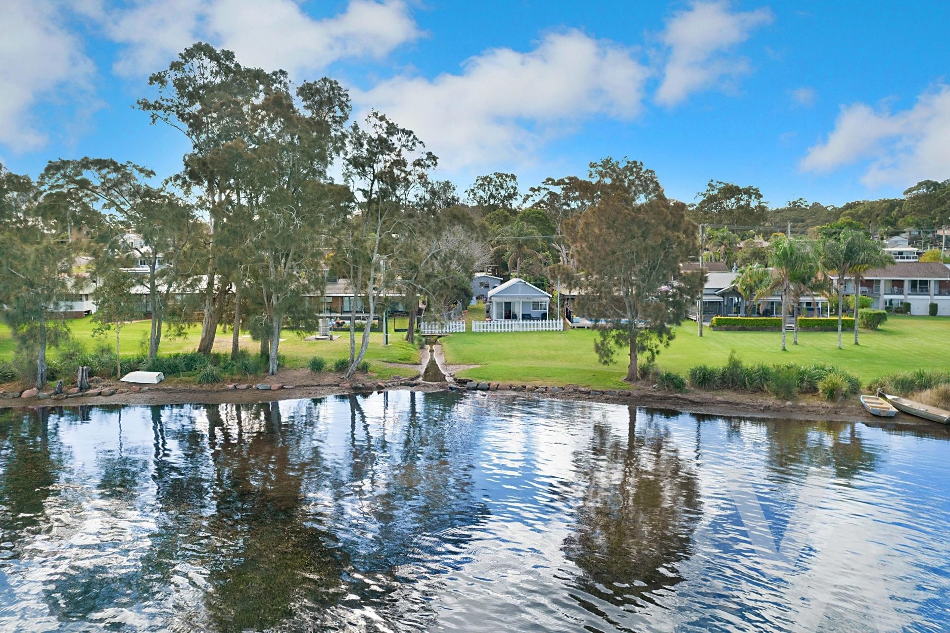 67 Bay Road Bolton Point NSW