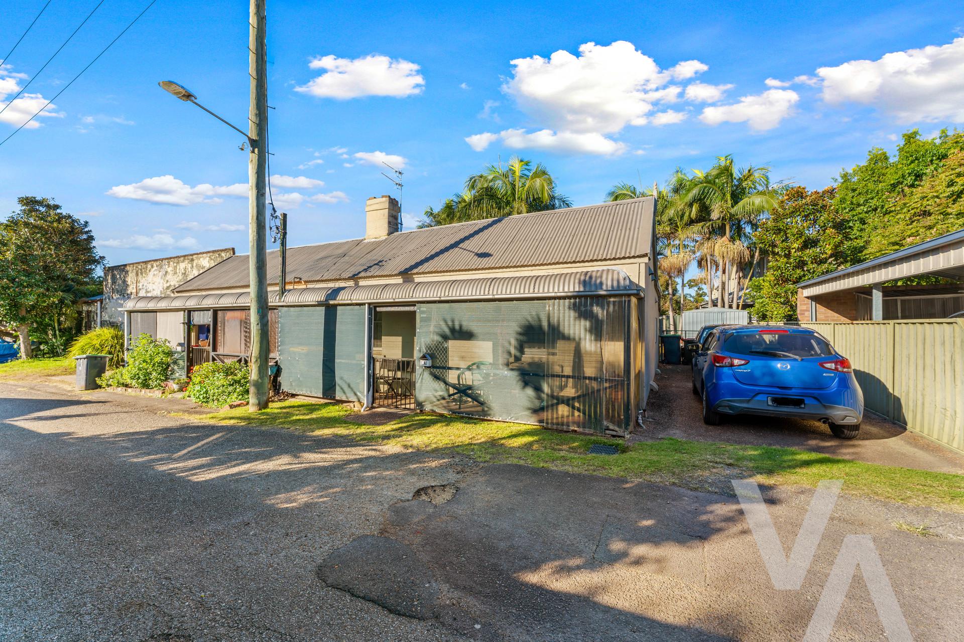 1 & 2/5 Arnolds Lane Waratah NSW