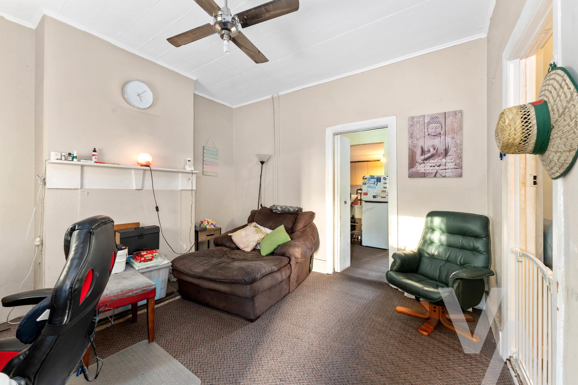1 & 2/5 Arnolds Lane Waratah NSW