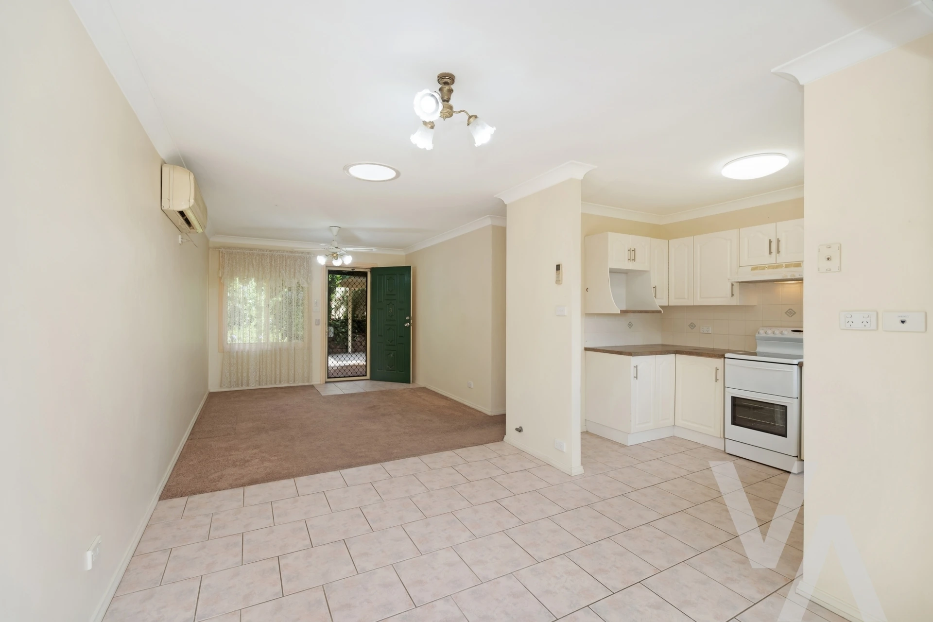 3/142 High Street East Maitland NSW