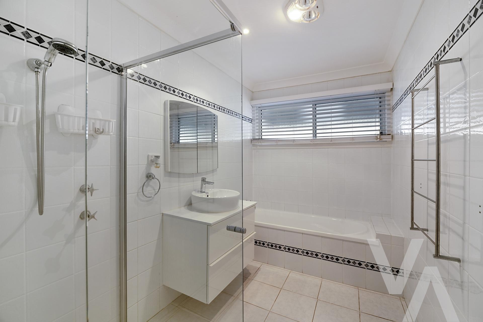 5 Coldstream Crescent Rankin Park NSW