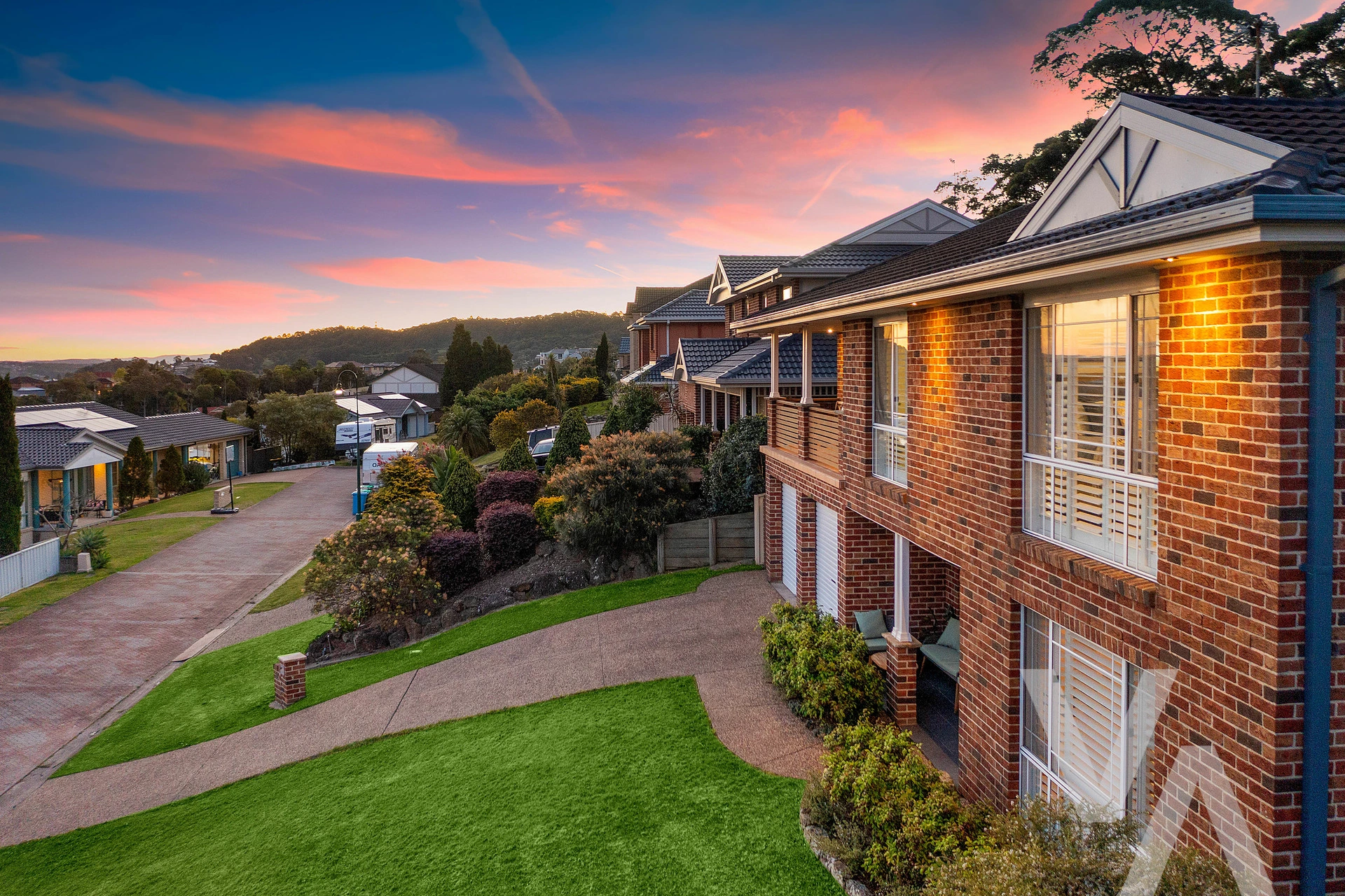 38 Whitehaven Drive Lakelands NSW