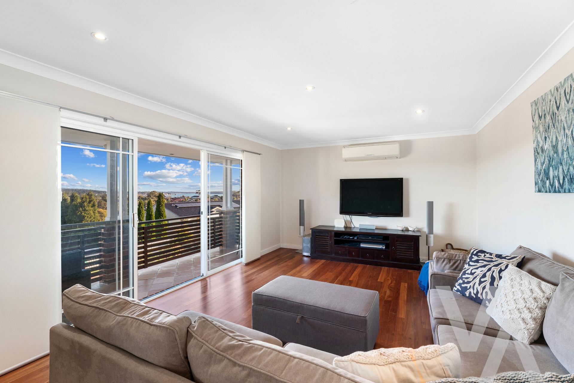 38 Whitehaven Drive Lakelands NSW
