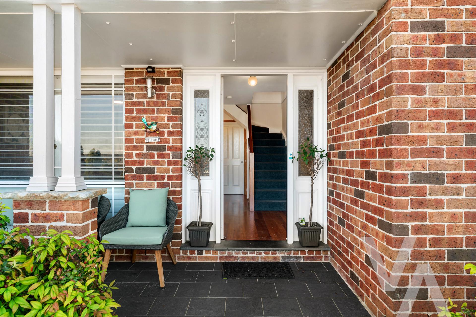 38 Whitehaven Drive Lakelands NSW