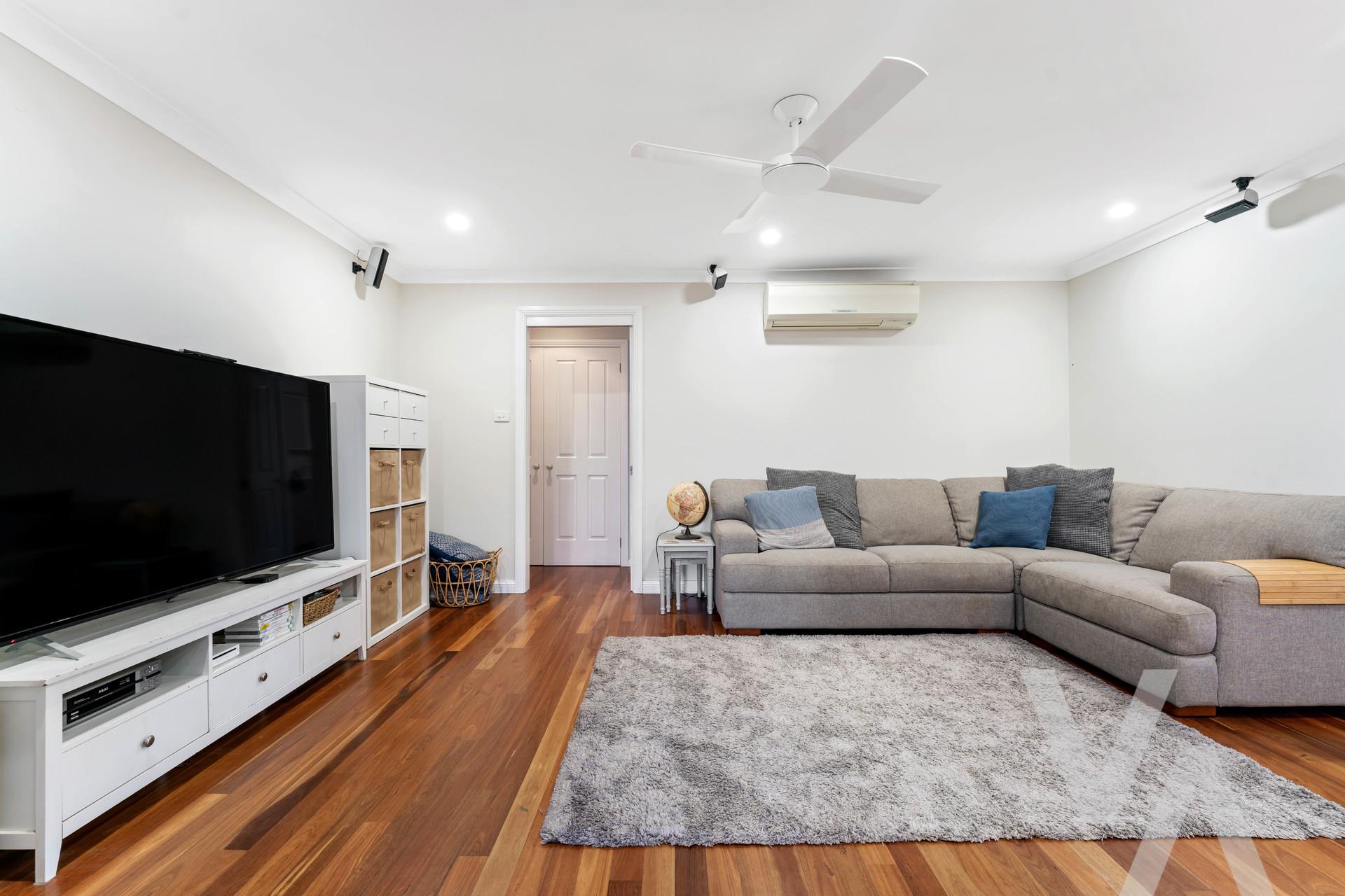 38 Whitehaven Drive Lakelands NSW