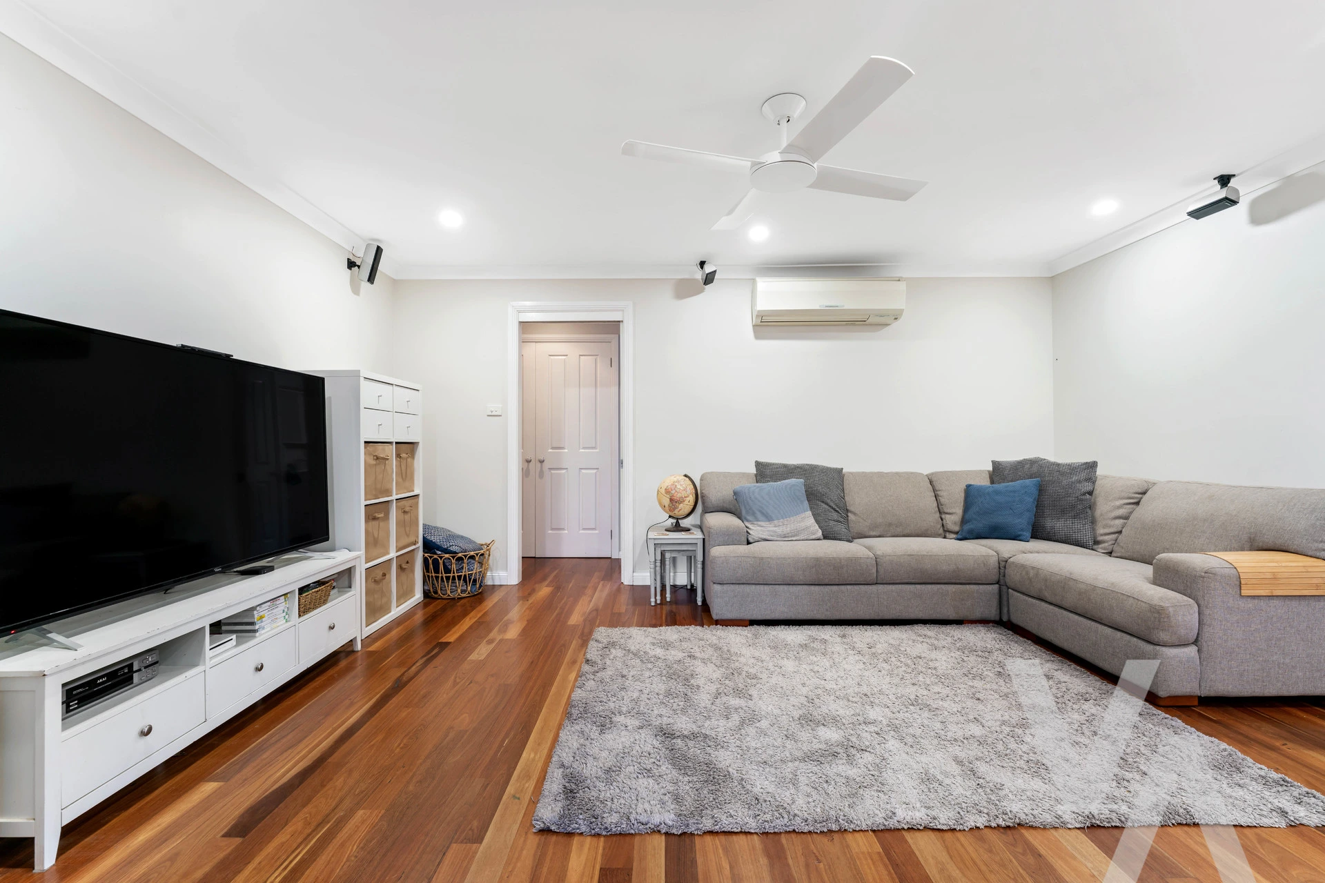 38 Whitehaven Drive Lakelands NSW