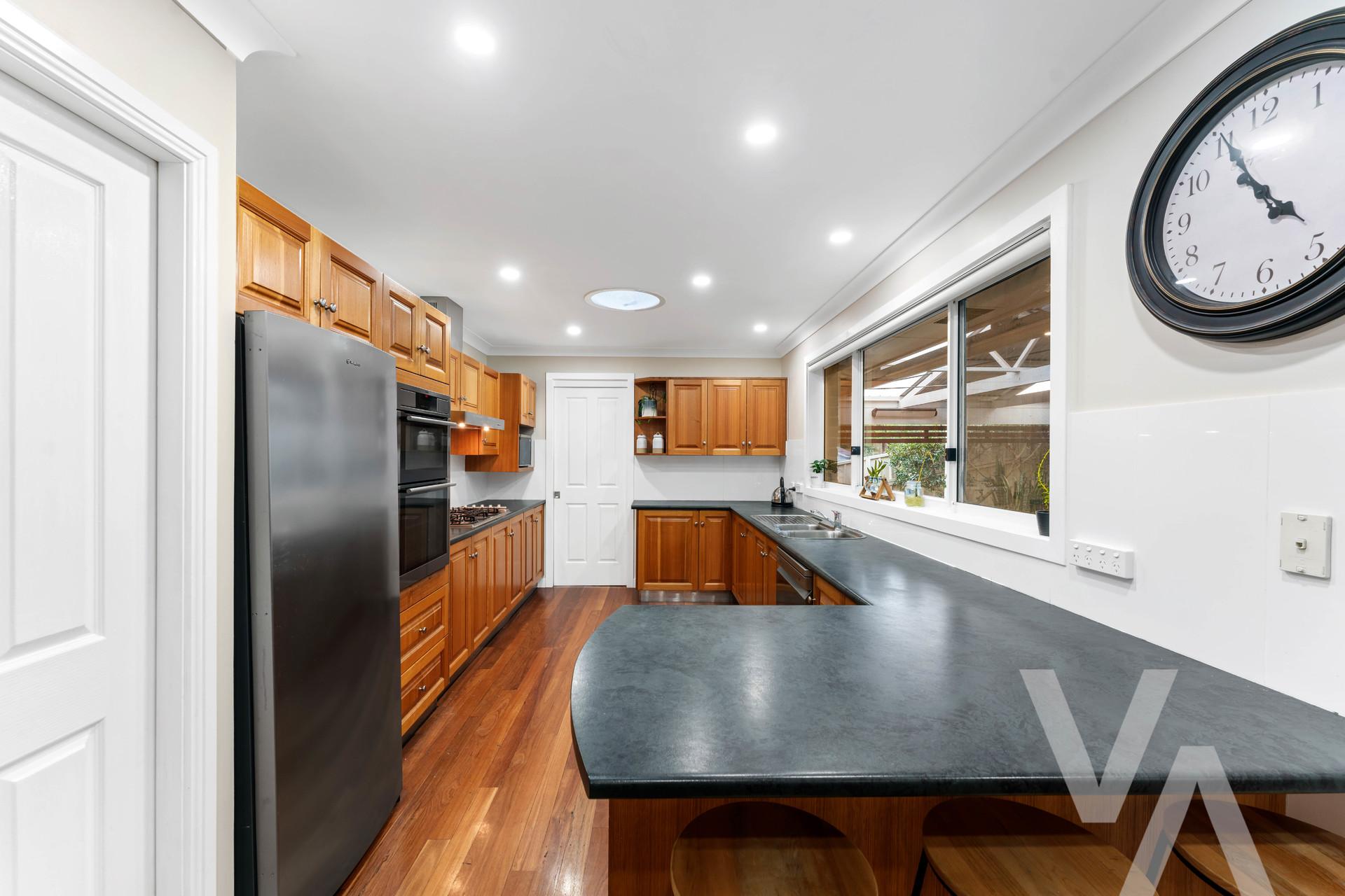 38 Whitehaven Drive Lakelands NSW