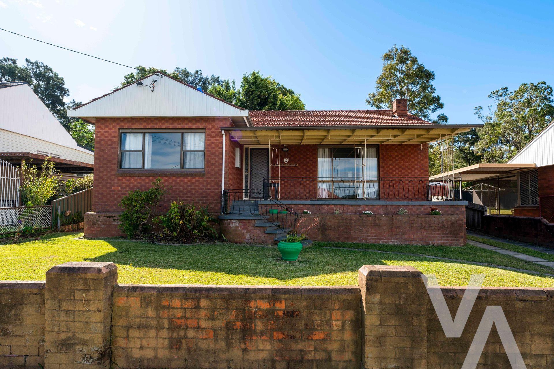 5 Clare Street Glendale NSW