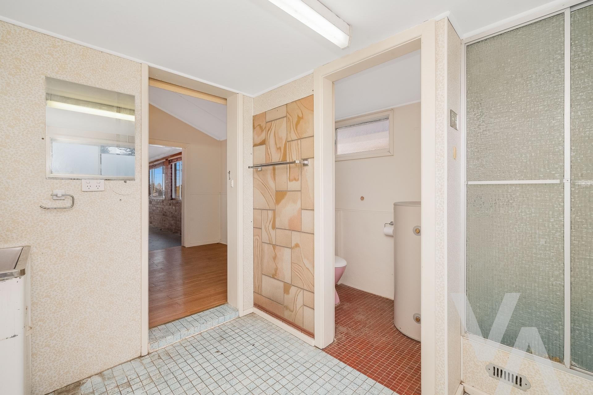 Unit 1/107 Cowlishaw Street Redhead NSW