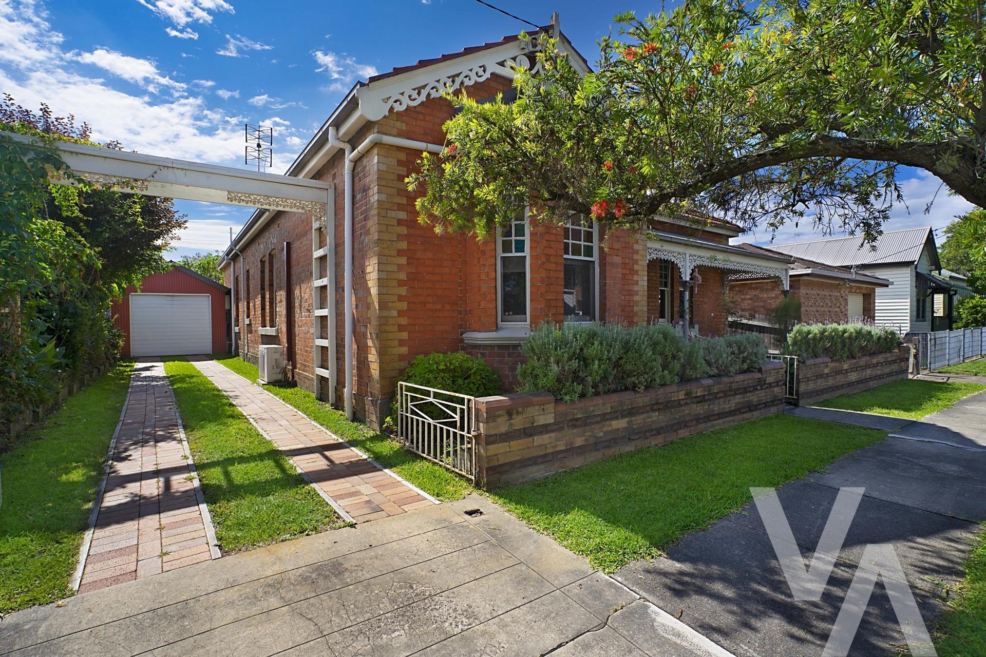 5 Kent Street Hamilton NSW