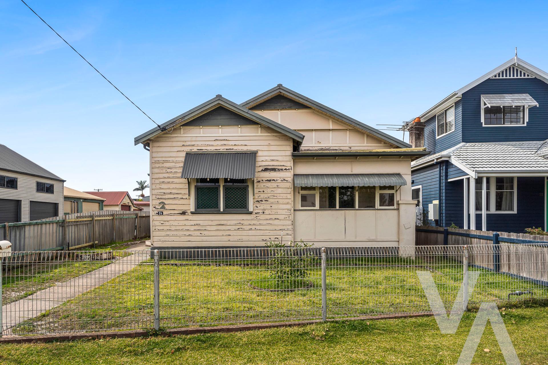 24 Roxburgh Street Stockton NSW
