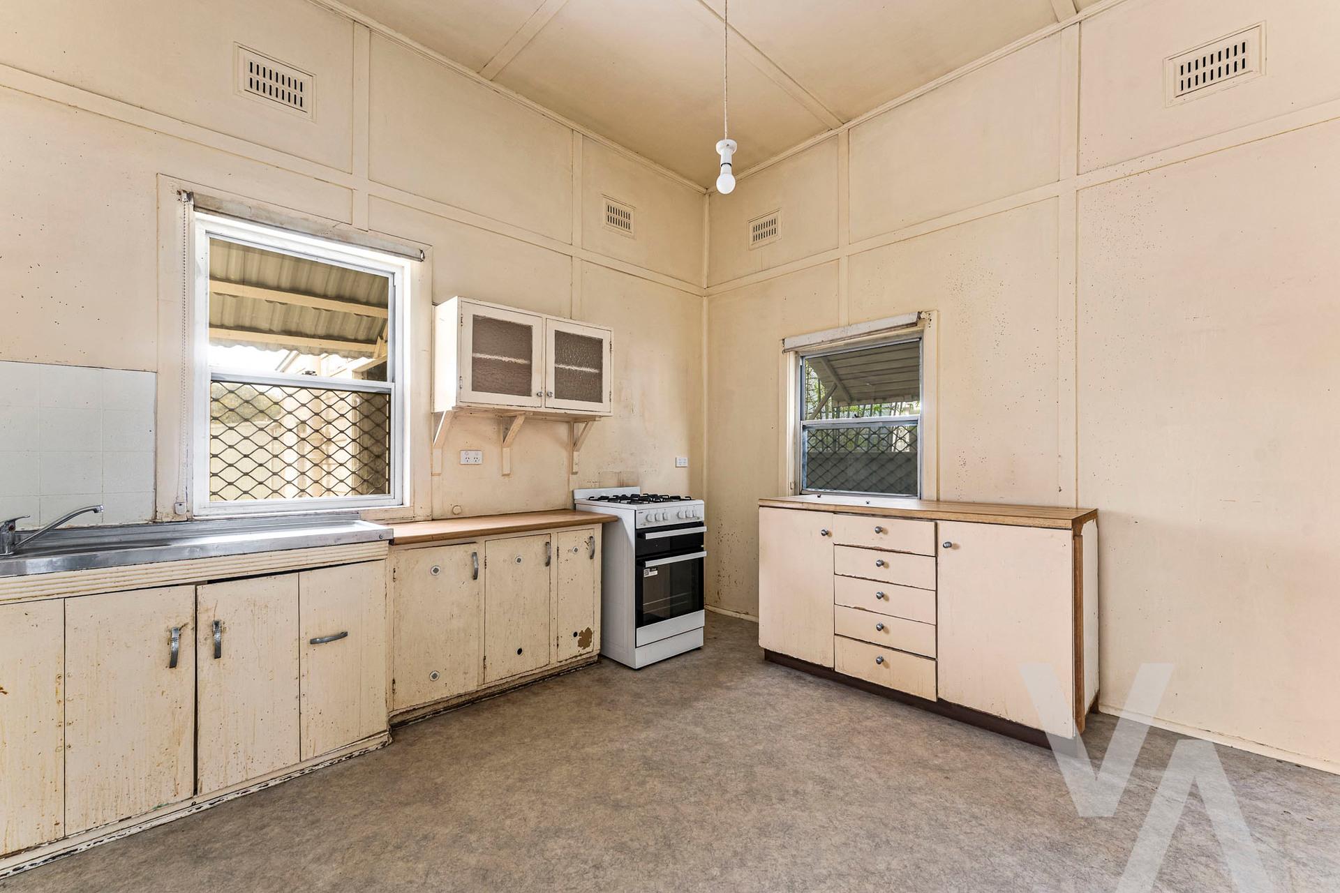 24 Roxburgh Street Stockton NSW