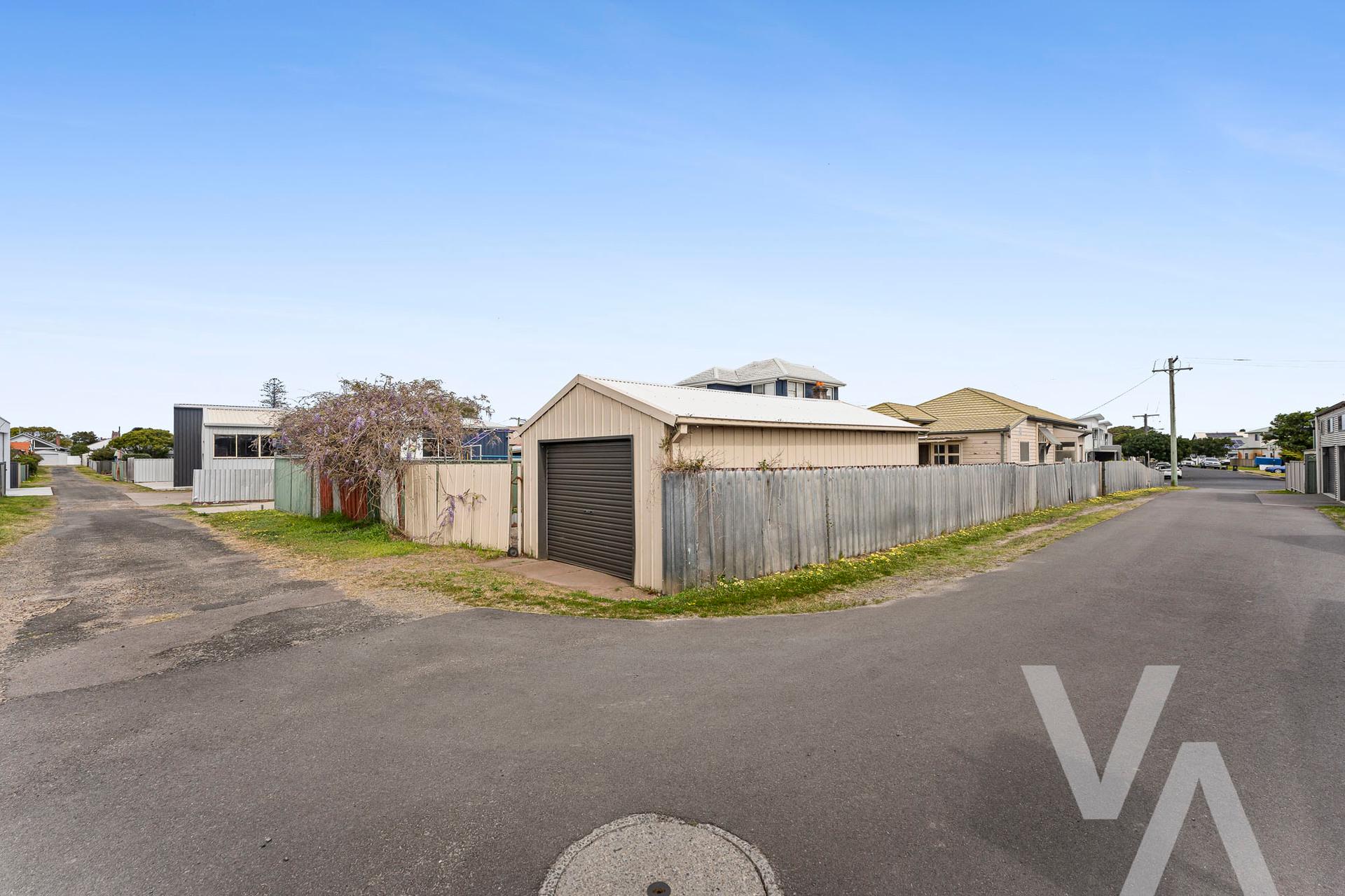 24 Roxburgh Street Stockton NSW