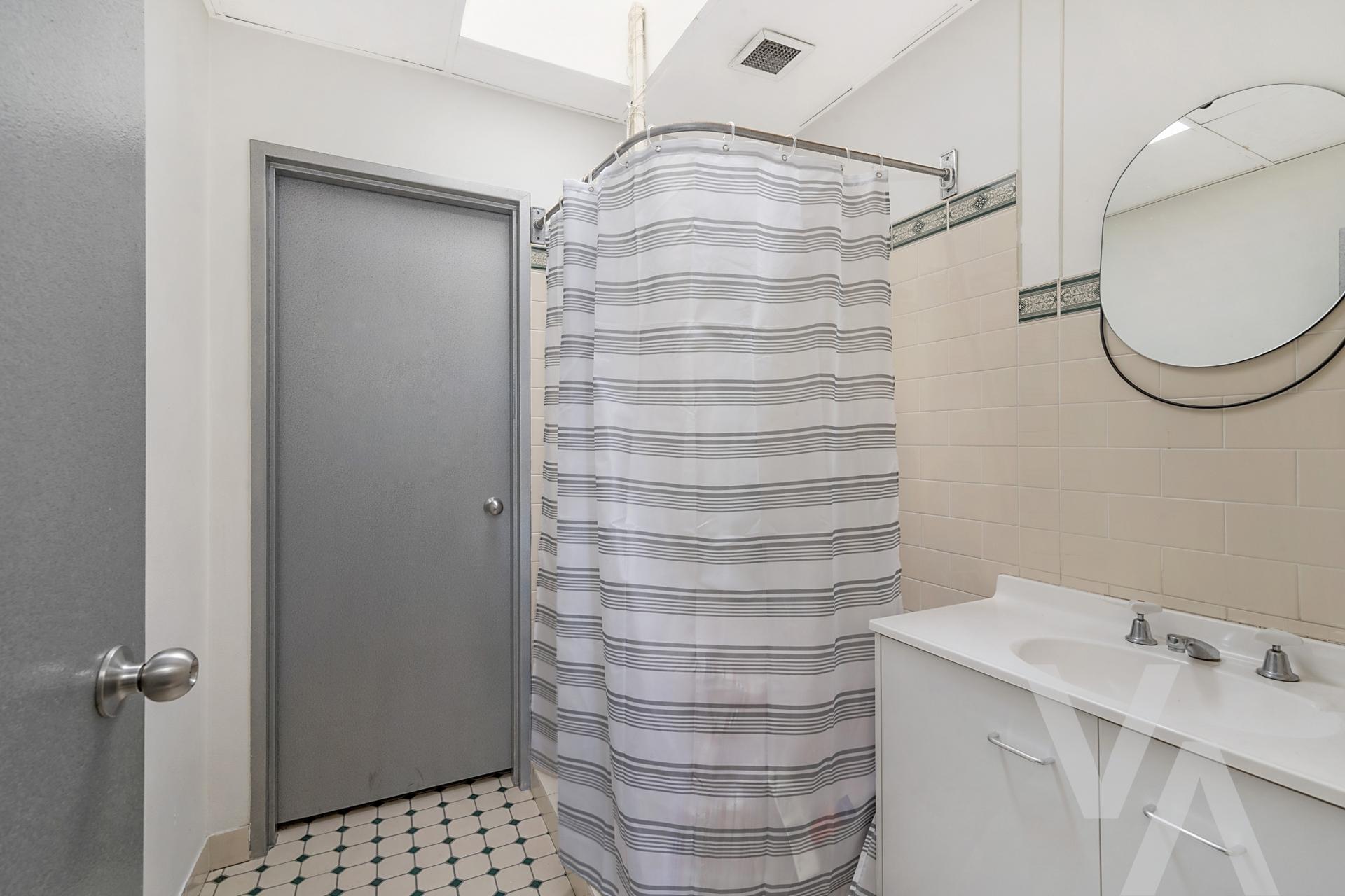 Level 1, Suite 2/152 Darby Street Cooks Hill NSW