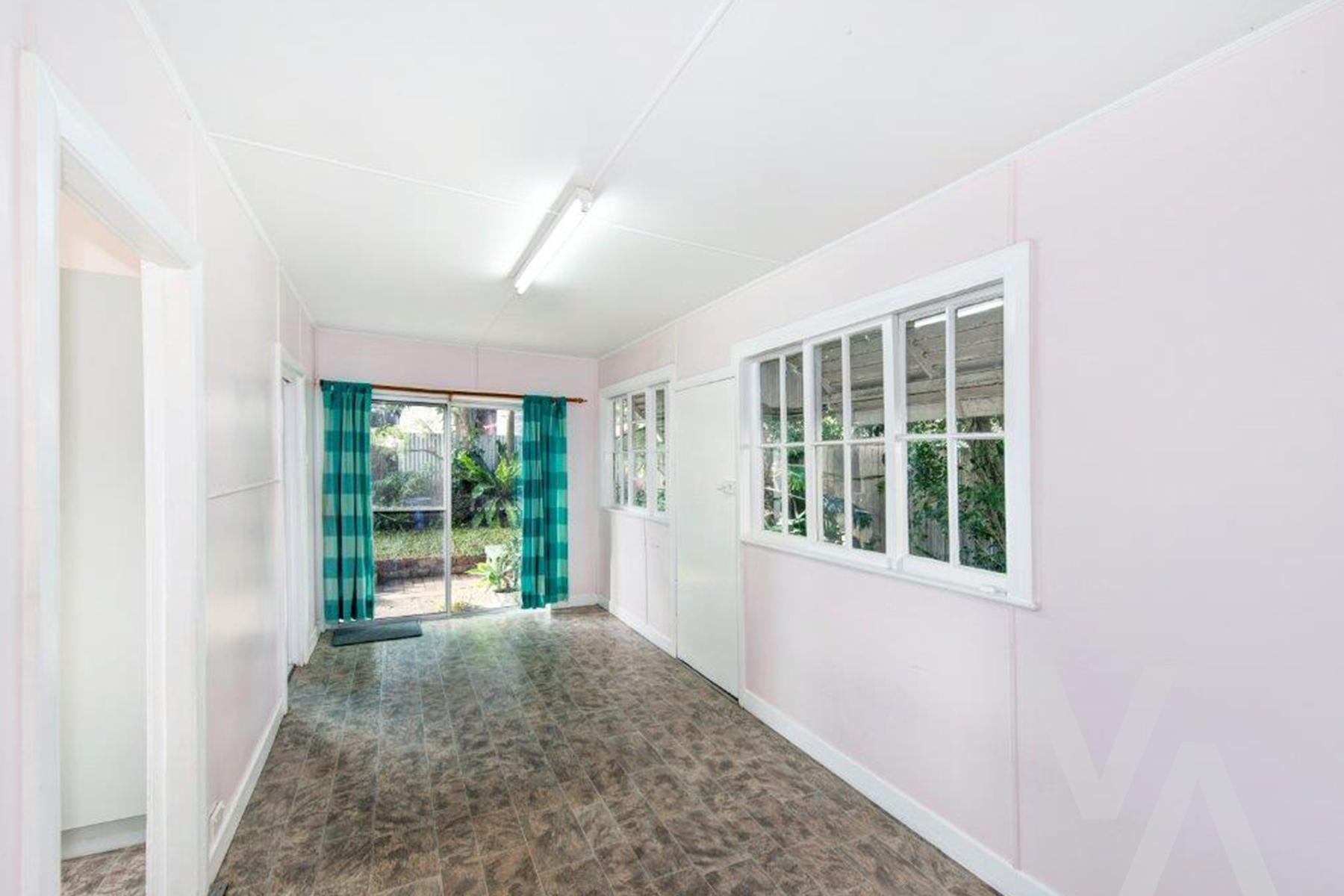 6 Hunter Street Stockton NSW