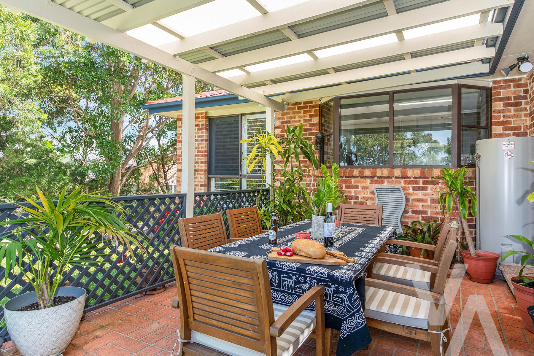 11 Pinnaroo Close Belmont North NSW