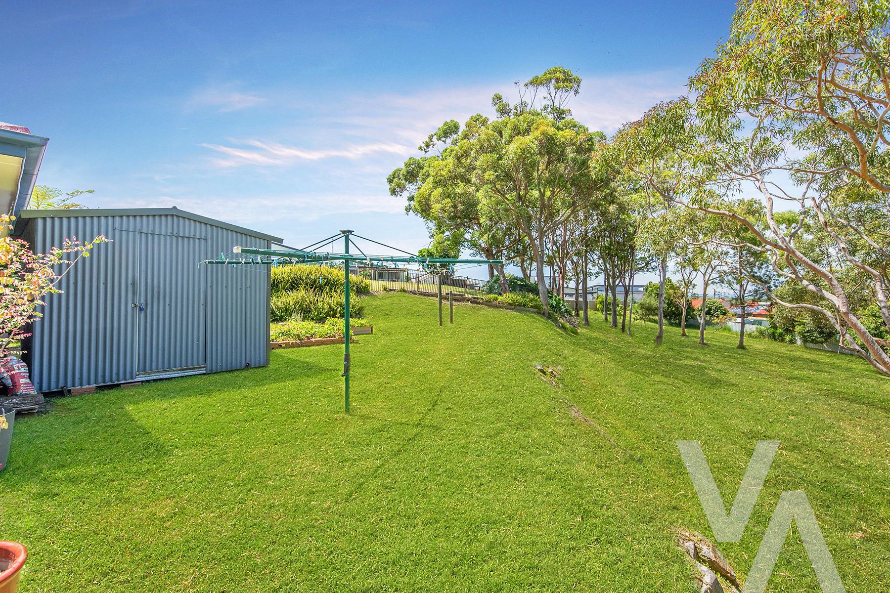 11 Pinnaroo Close Belmont North NSW