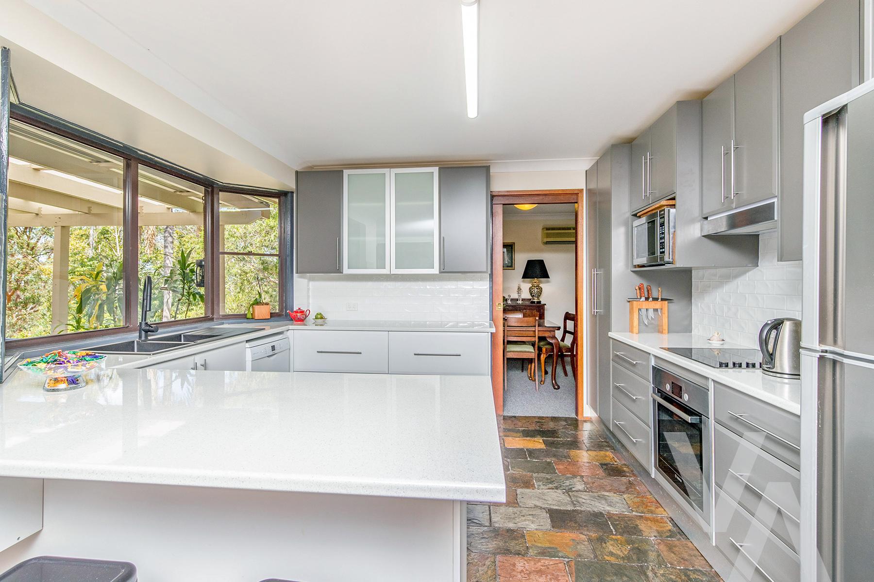 11 Pinnaroo Close Belmont North NSW