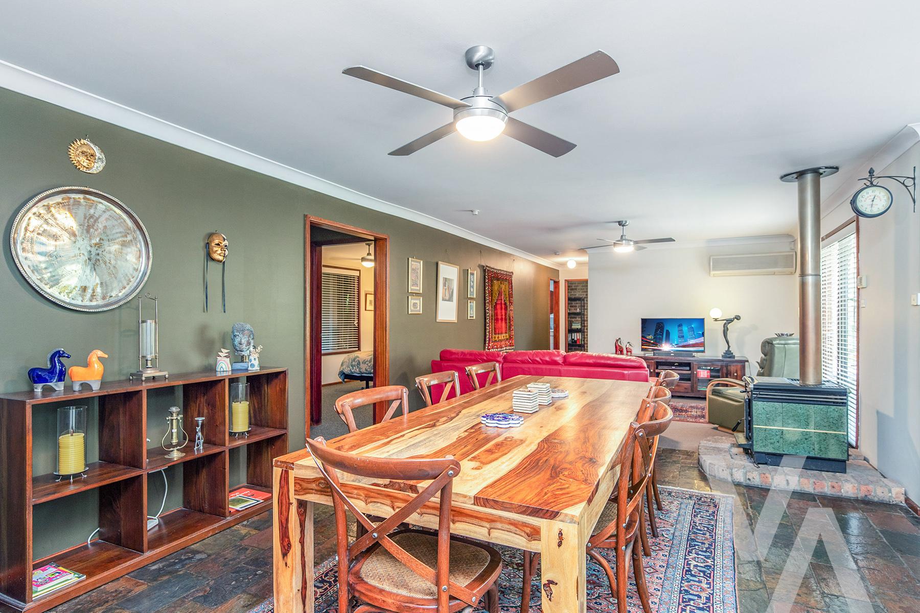 11 Pinnaroo Close Belmont North NSW
