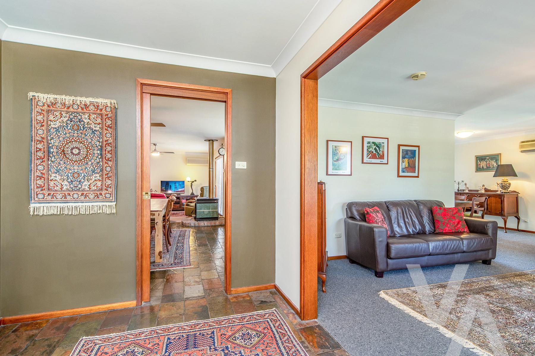 11 Pinnaroo Close Belmont North NSW