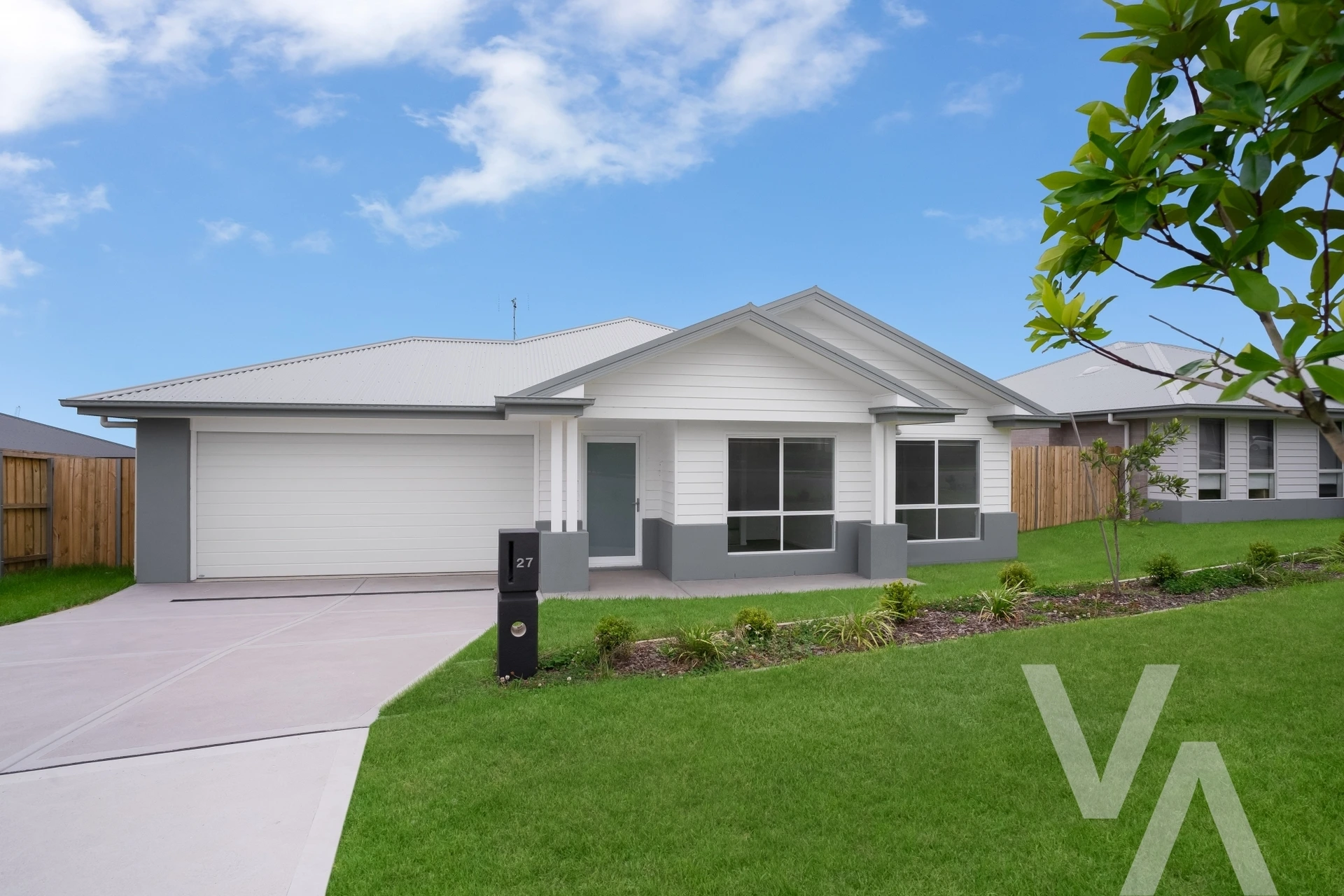 27 Greystones Drive Chisholm NSW