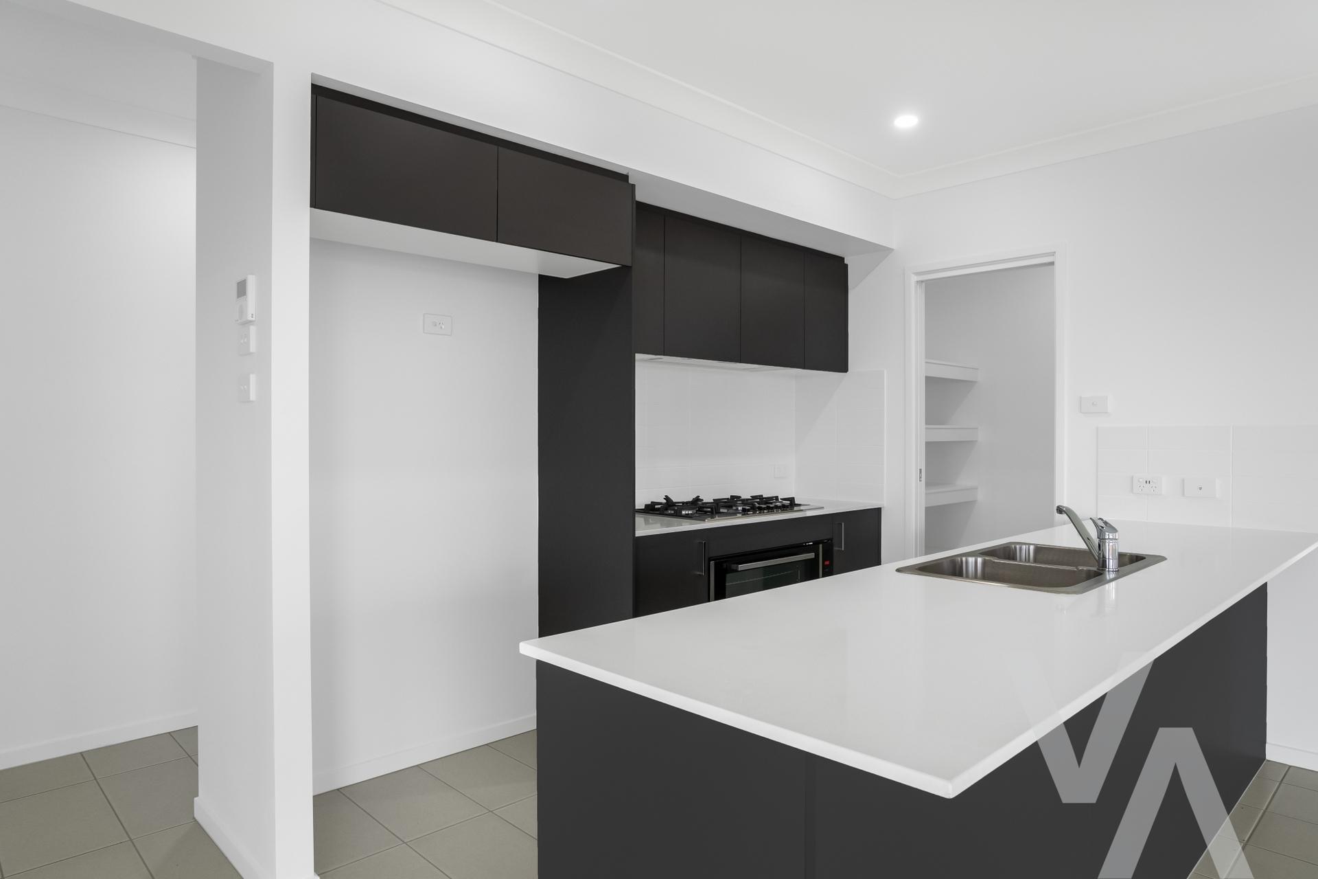 27 Greystones  Drive Chisholm NSW