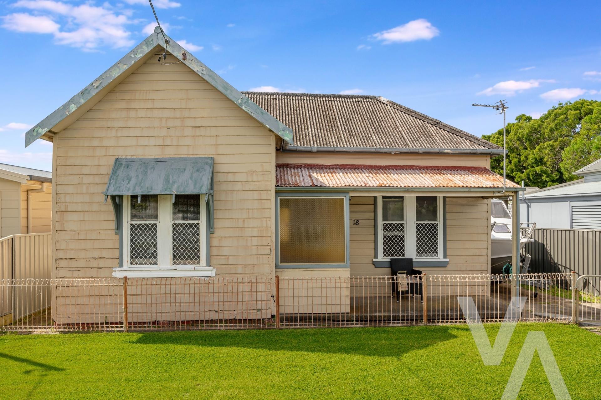 18 Pembroke Street Stockton NSW