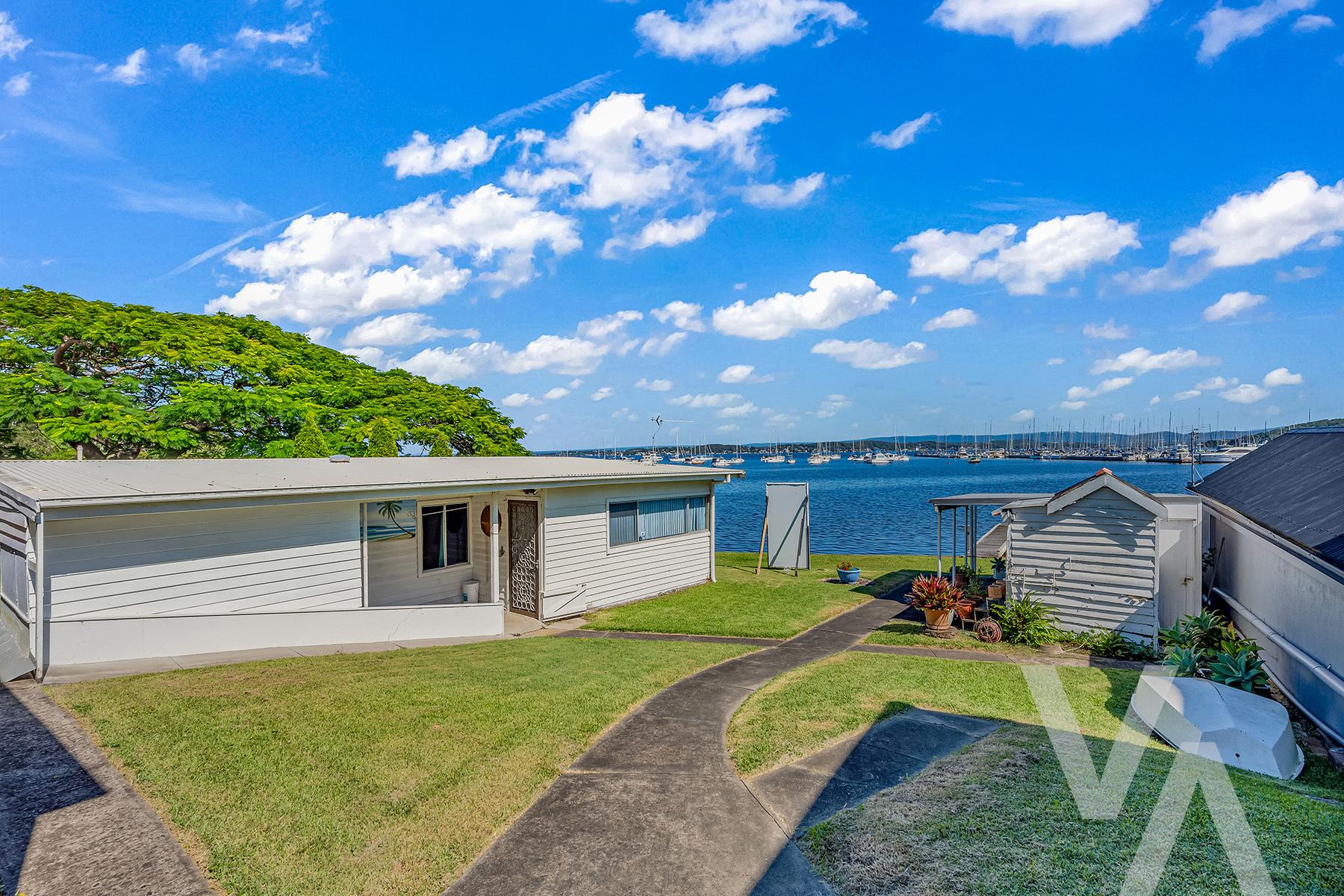 668 Pacific  Highway Belmont NSW