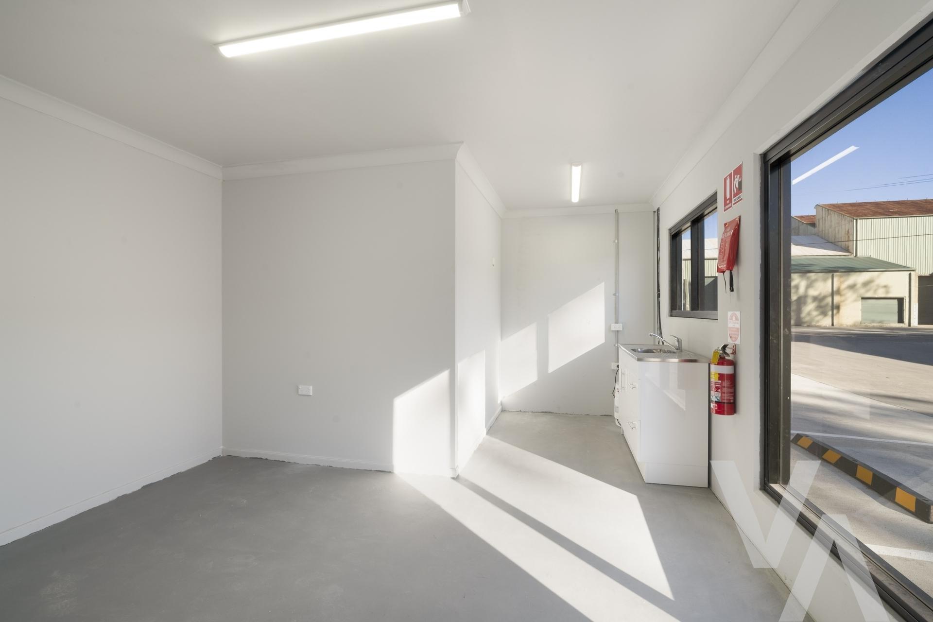 Unit 4a/11 Kyle  Street Rutherford NSW