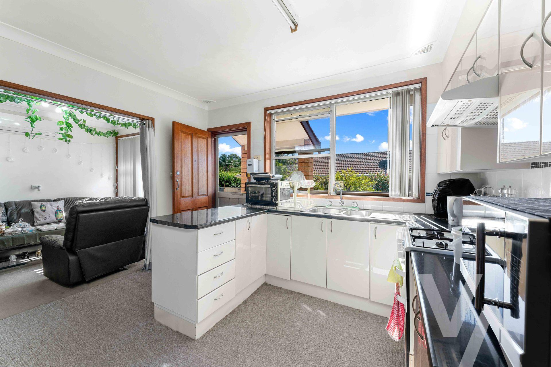 6 Kerry Avenue Elermore Vale NSW