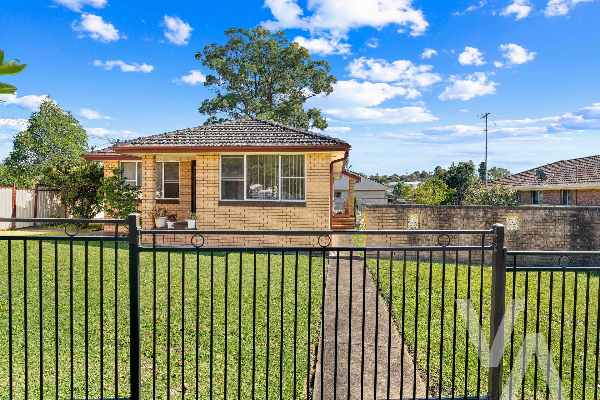 6 Kerry Avenue Elermore Vale NSW