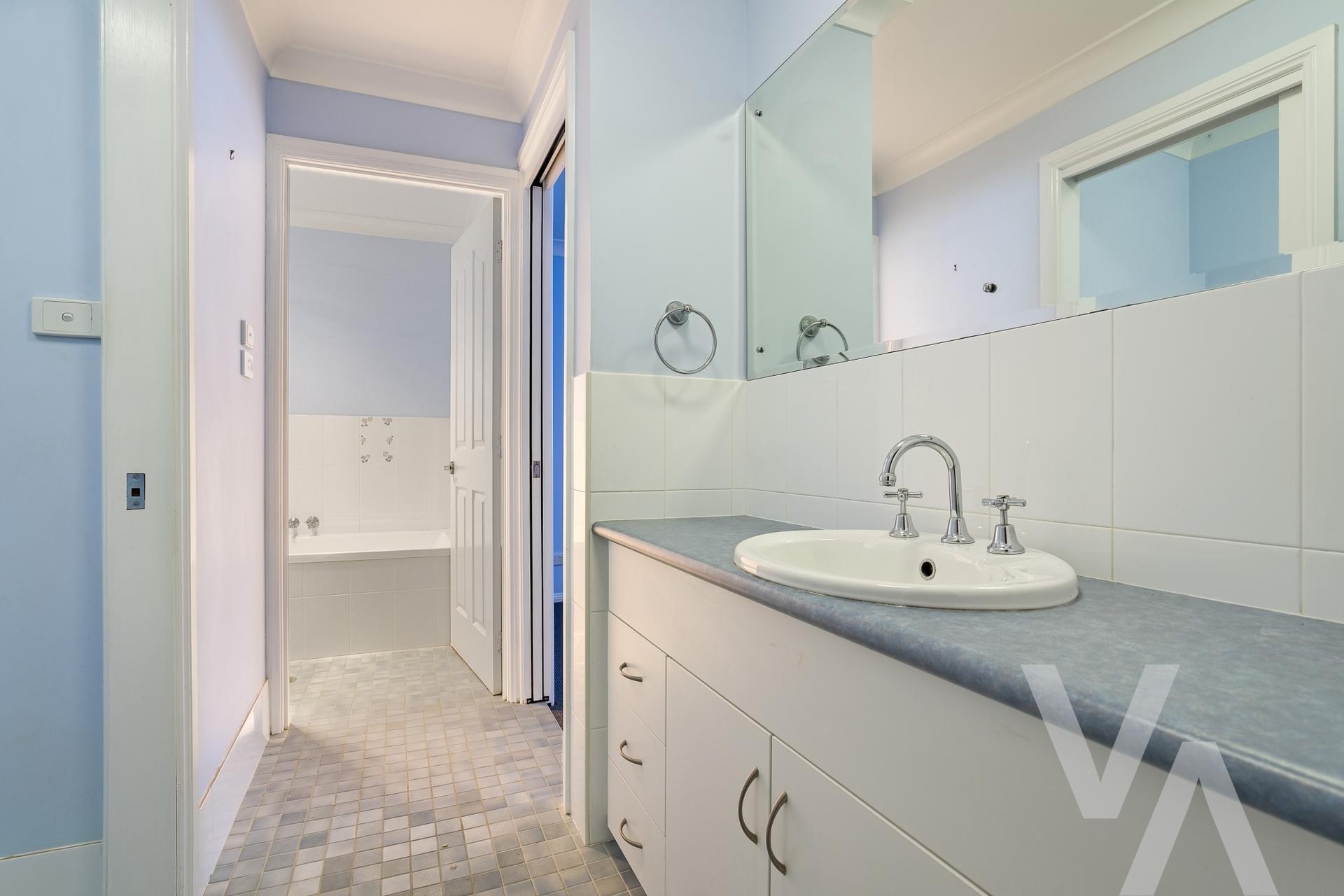 2/5 Kalinda Close Lambton NSW