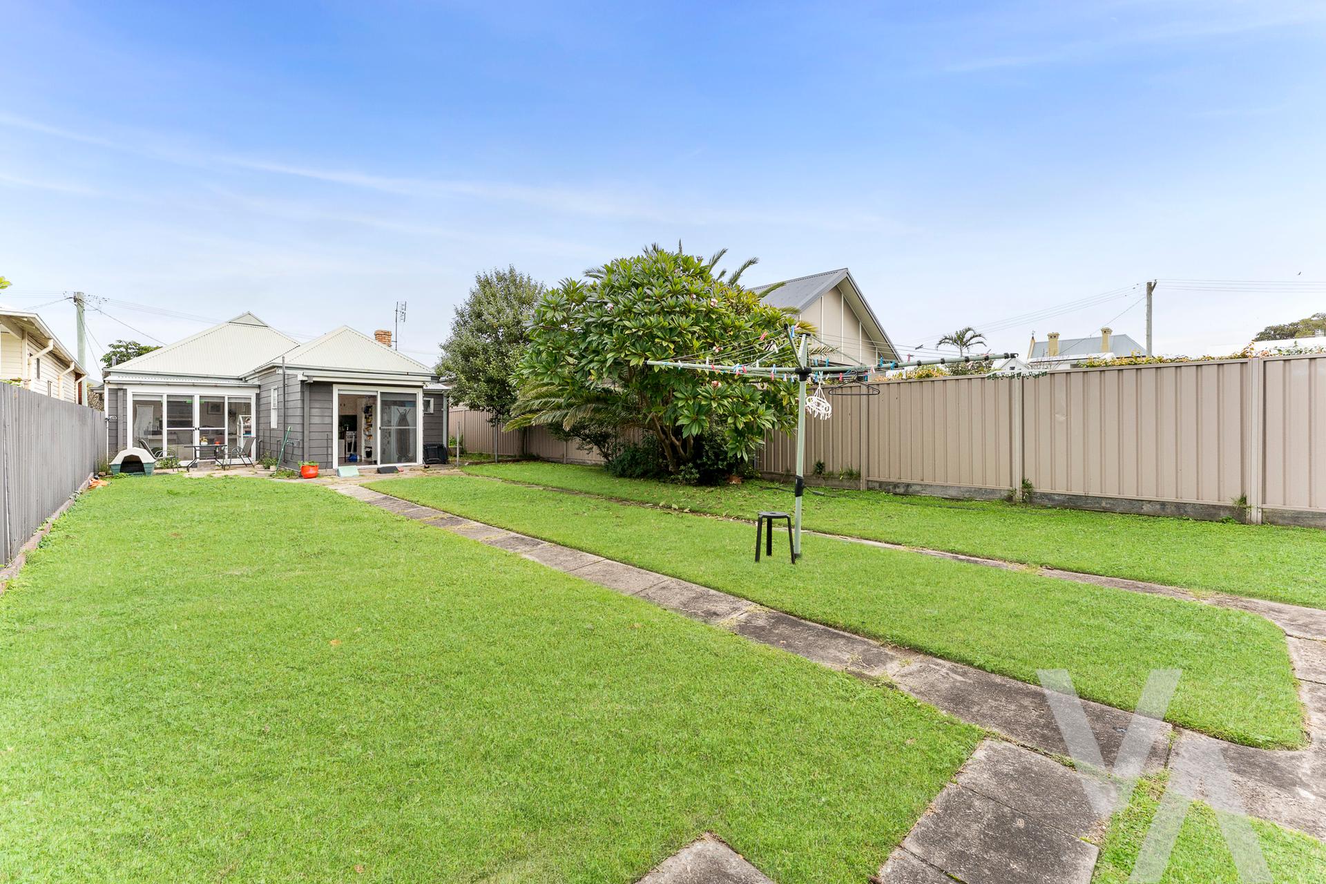 18 Maitland  Street Stockton NSW