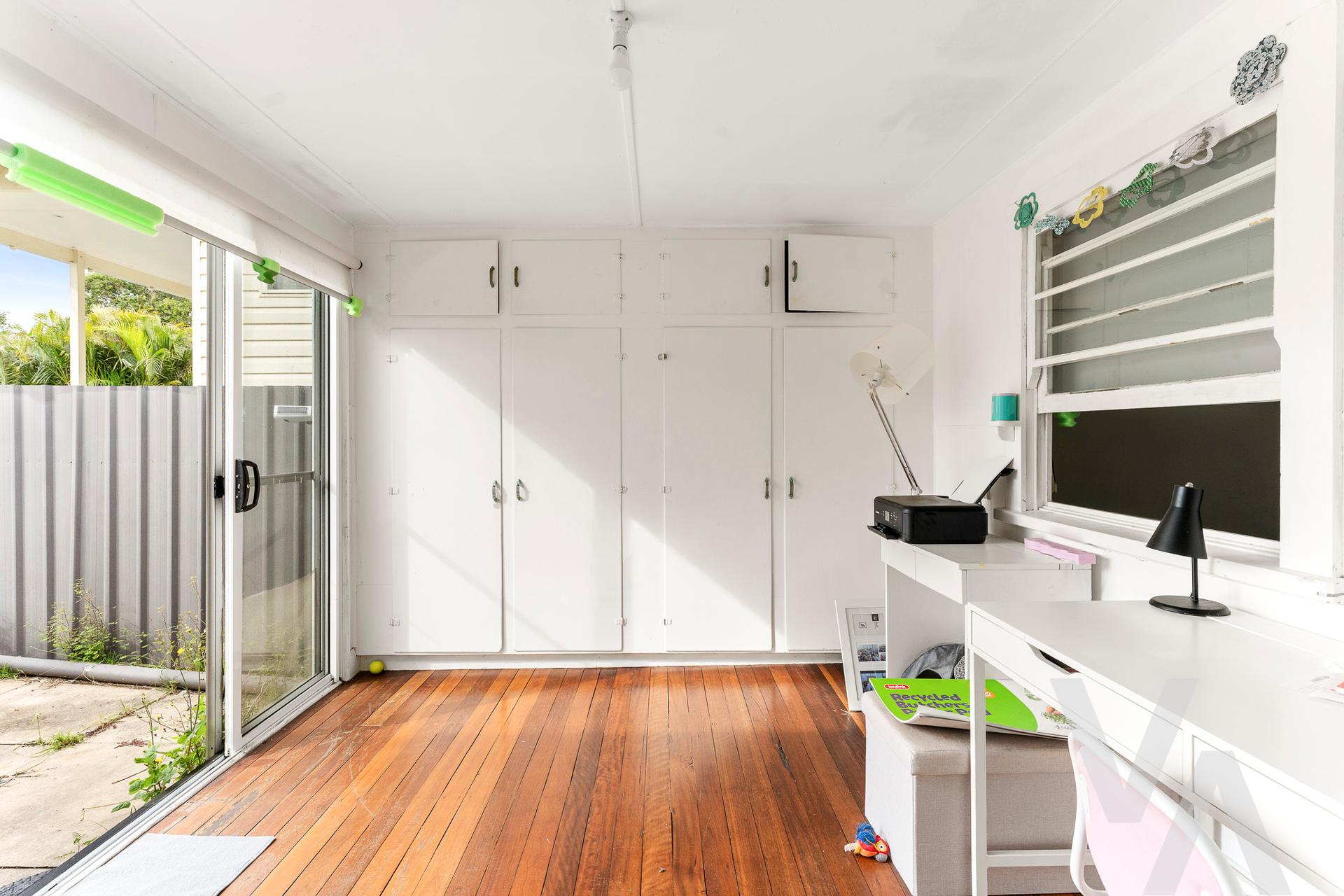 18 Maitland  Street Stockton NSW