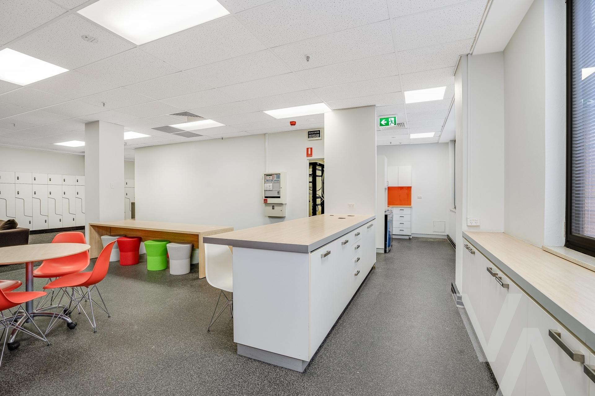 1.00 \ 400 Hunter Street Newcastle NSW