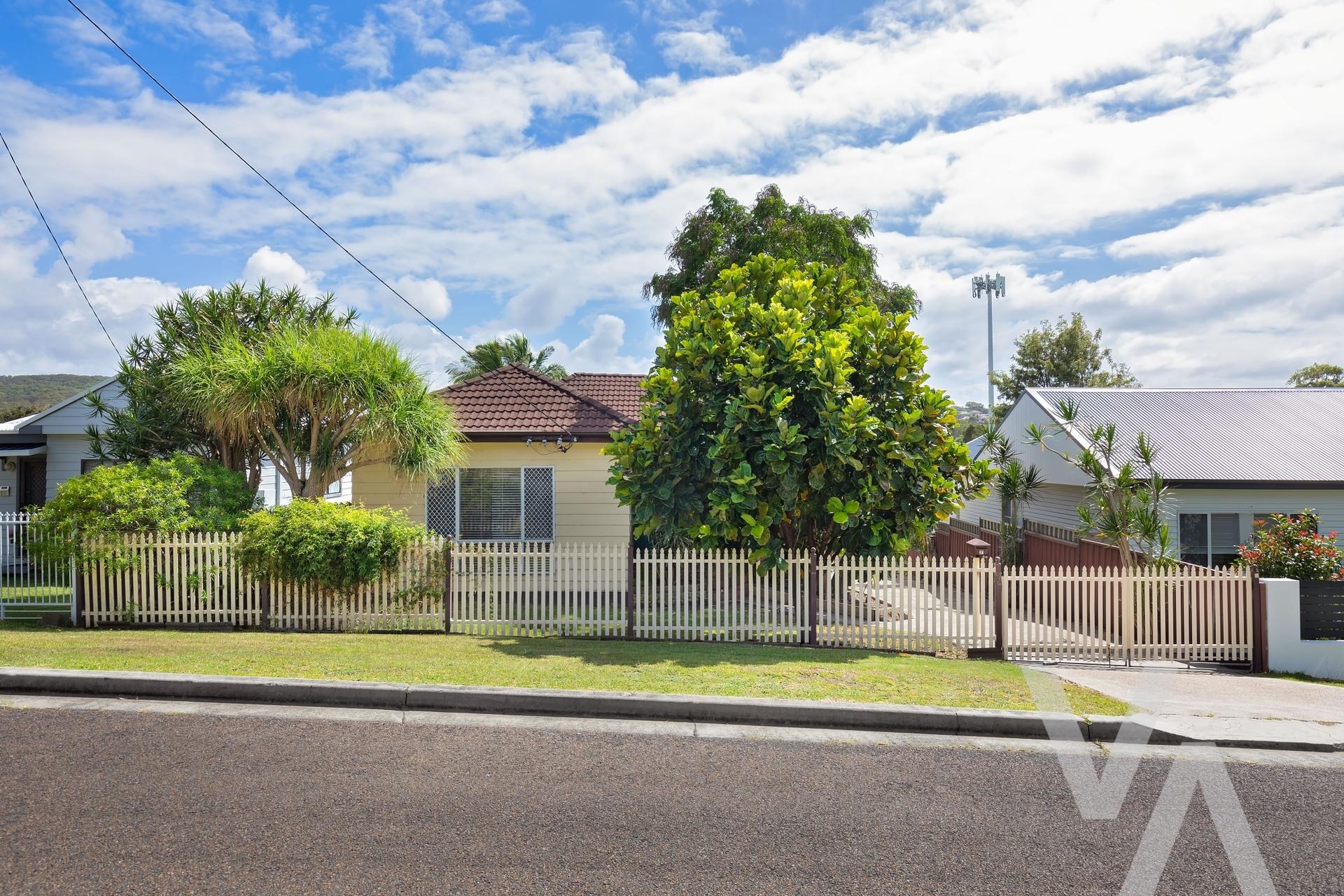 7 Deane Street Belmont NSW