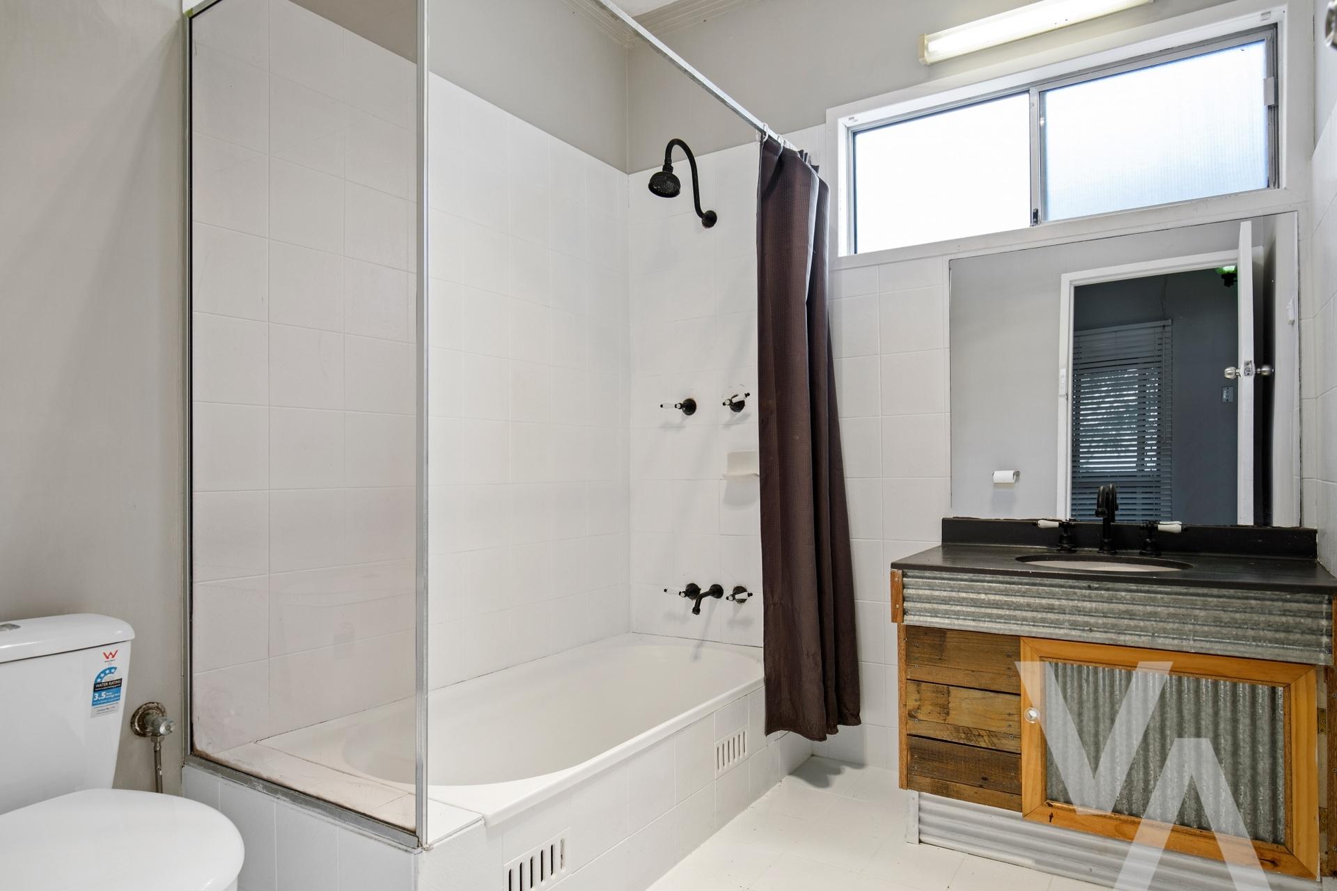 7 Deane Street Belmont NSW