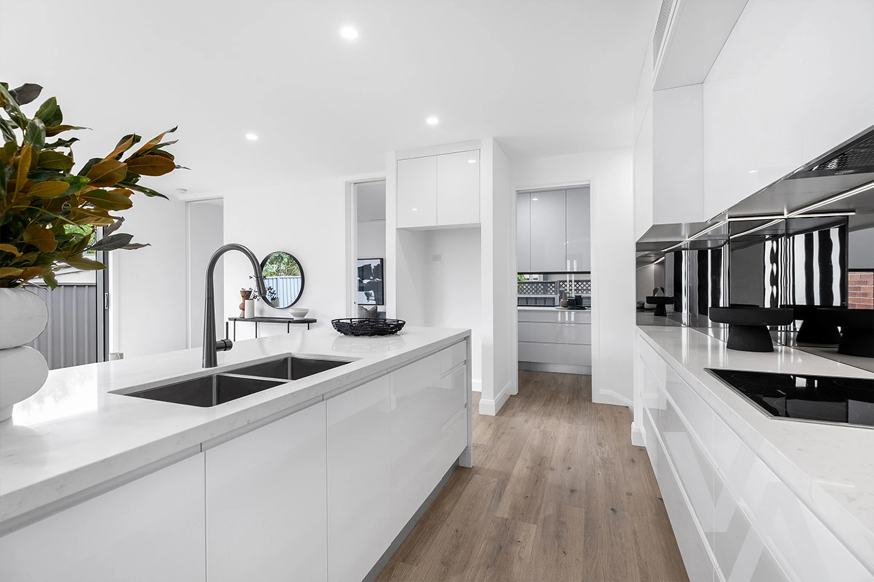 2/129 Gordon Avenue Hamilton South NSW