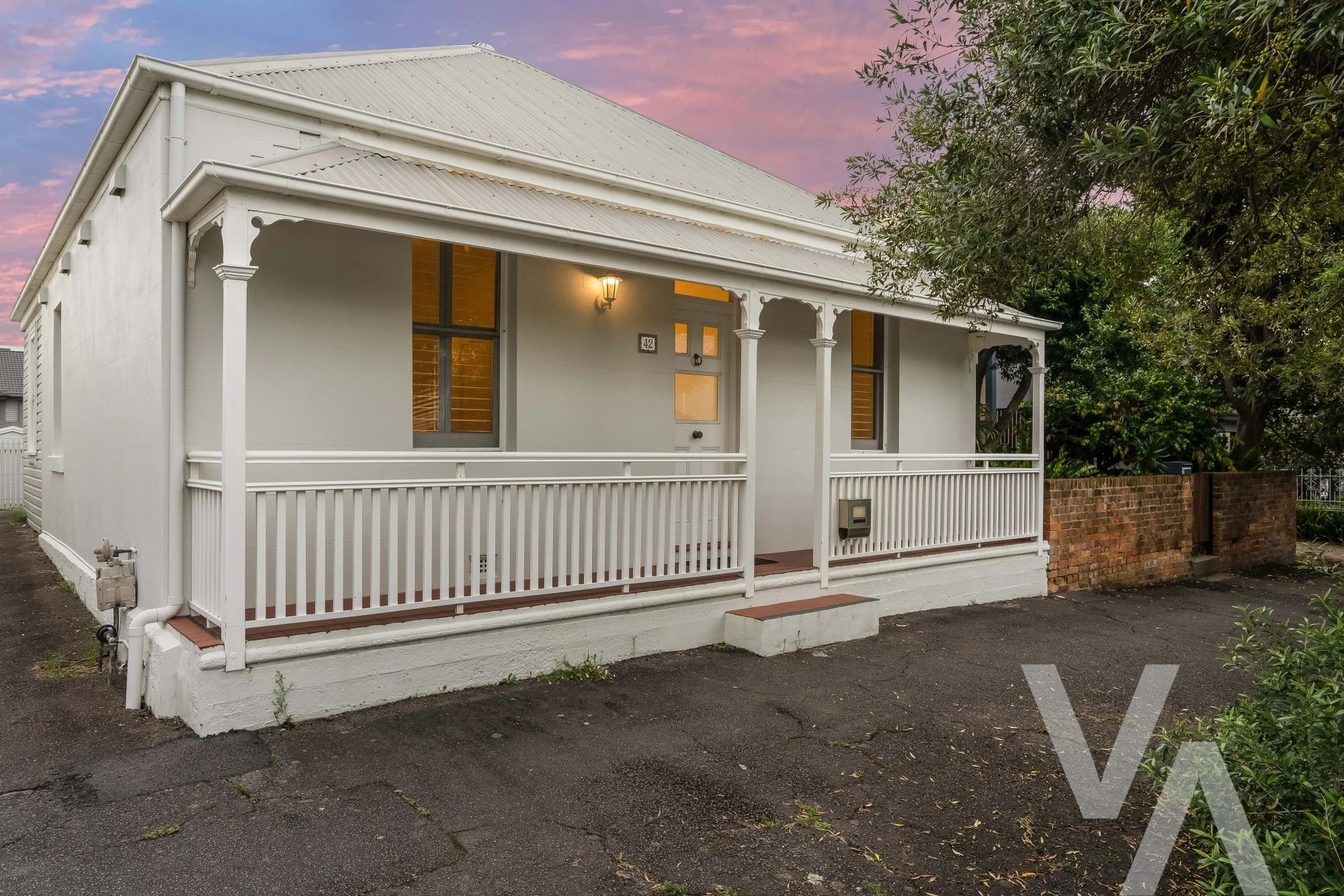 42 Corlette Street Cooks Hill NSW