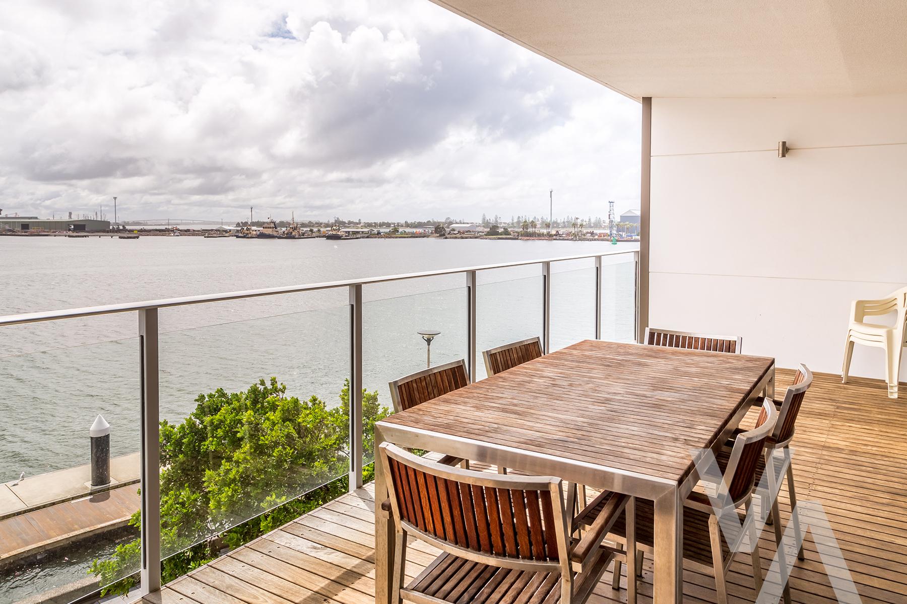203/5 Honeysuckle Drive Newcastle NSW