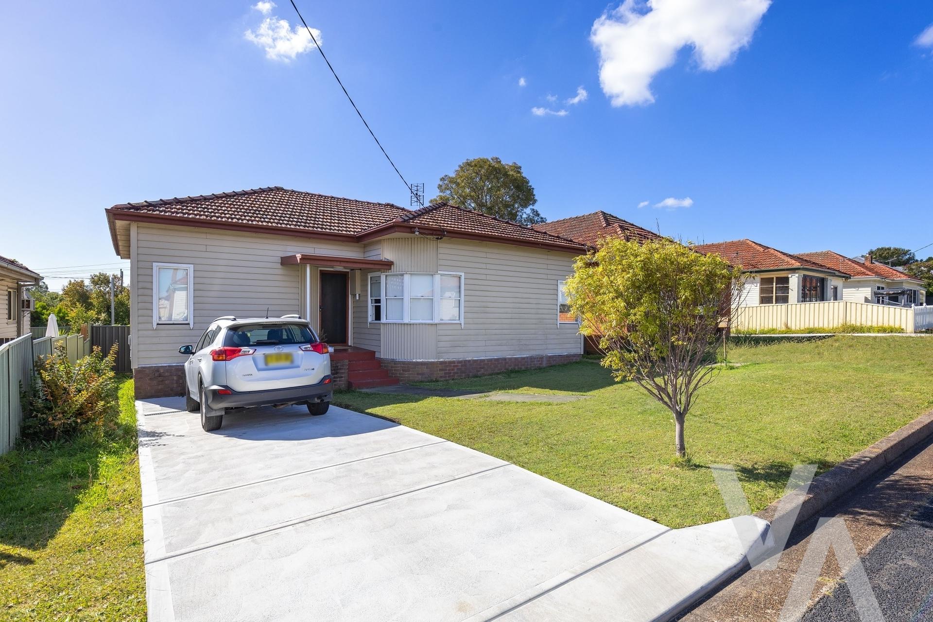 32 Catherine  Street Waratah West NSW