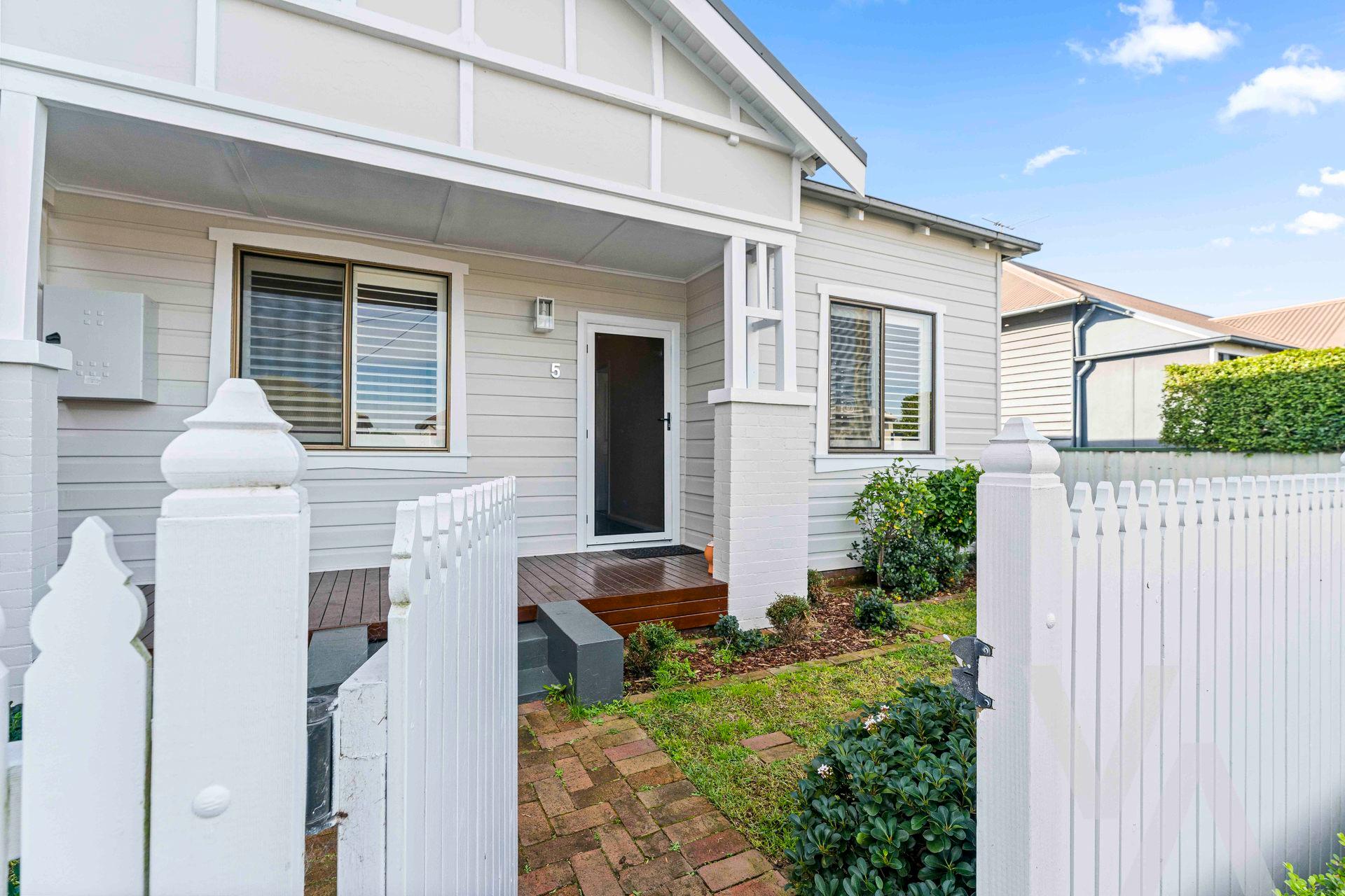 5 George Street Mayfield East NSW