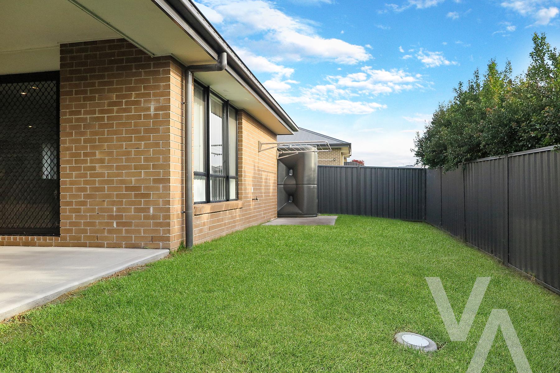 8 Brokenwood Avenue Cliftleigh NSW
