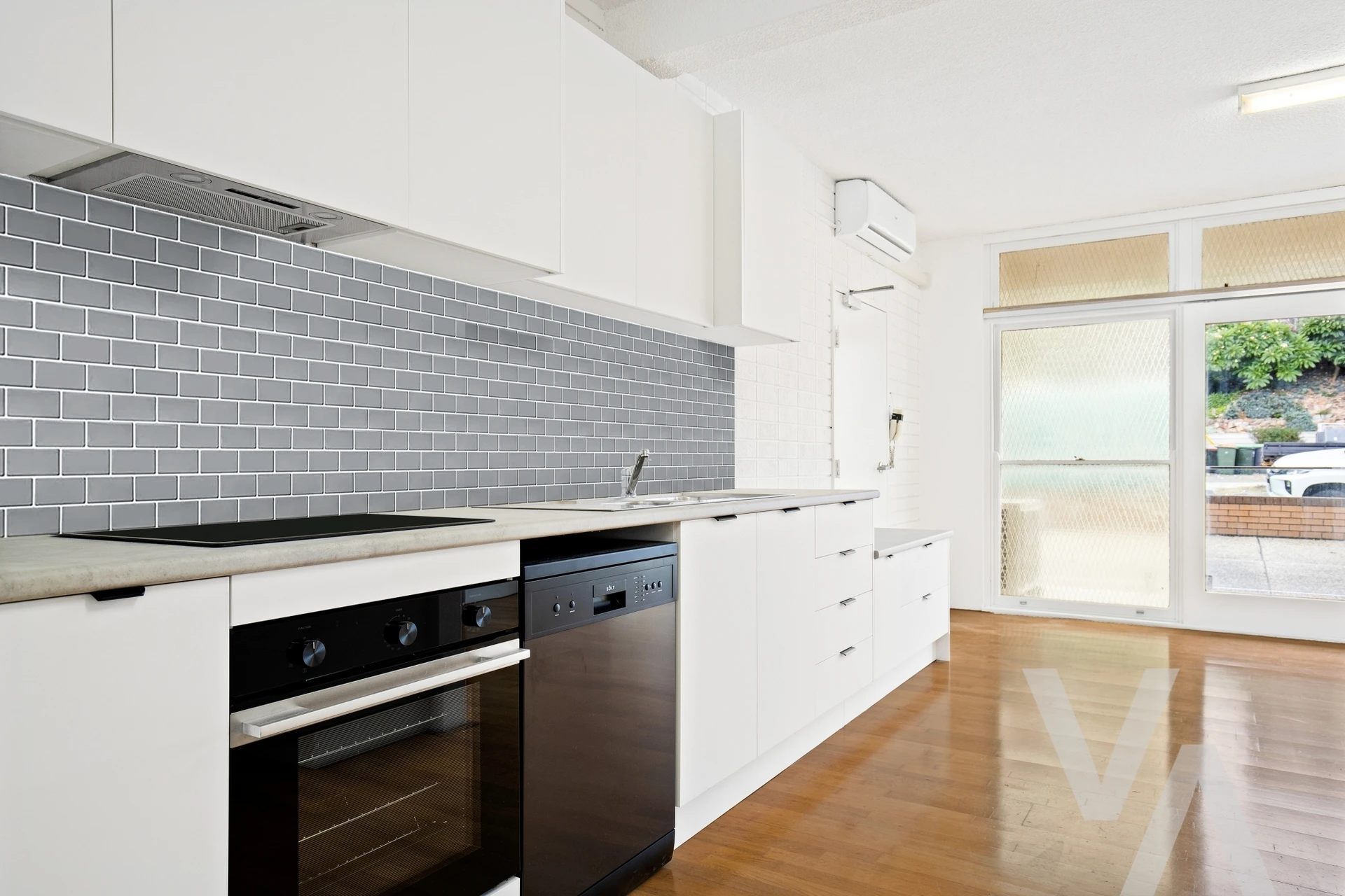 2/6 Armitage Street The Hill NSW