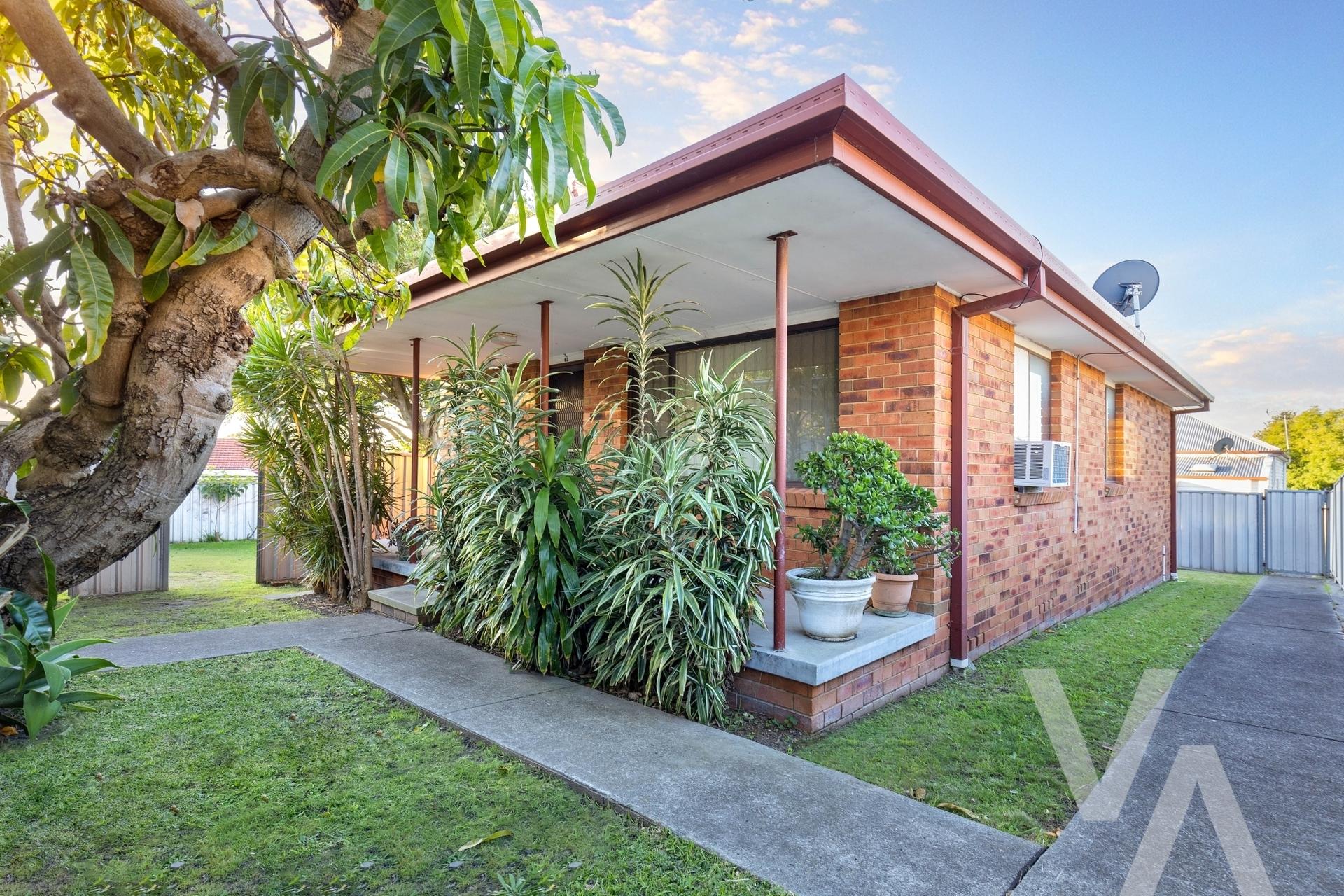 2/92 Regent  Street New Lambton NSW