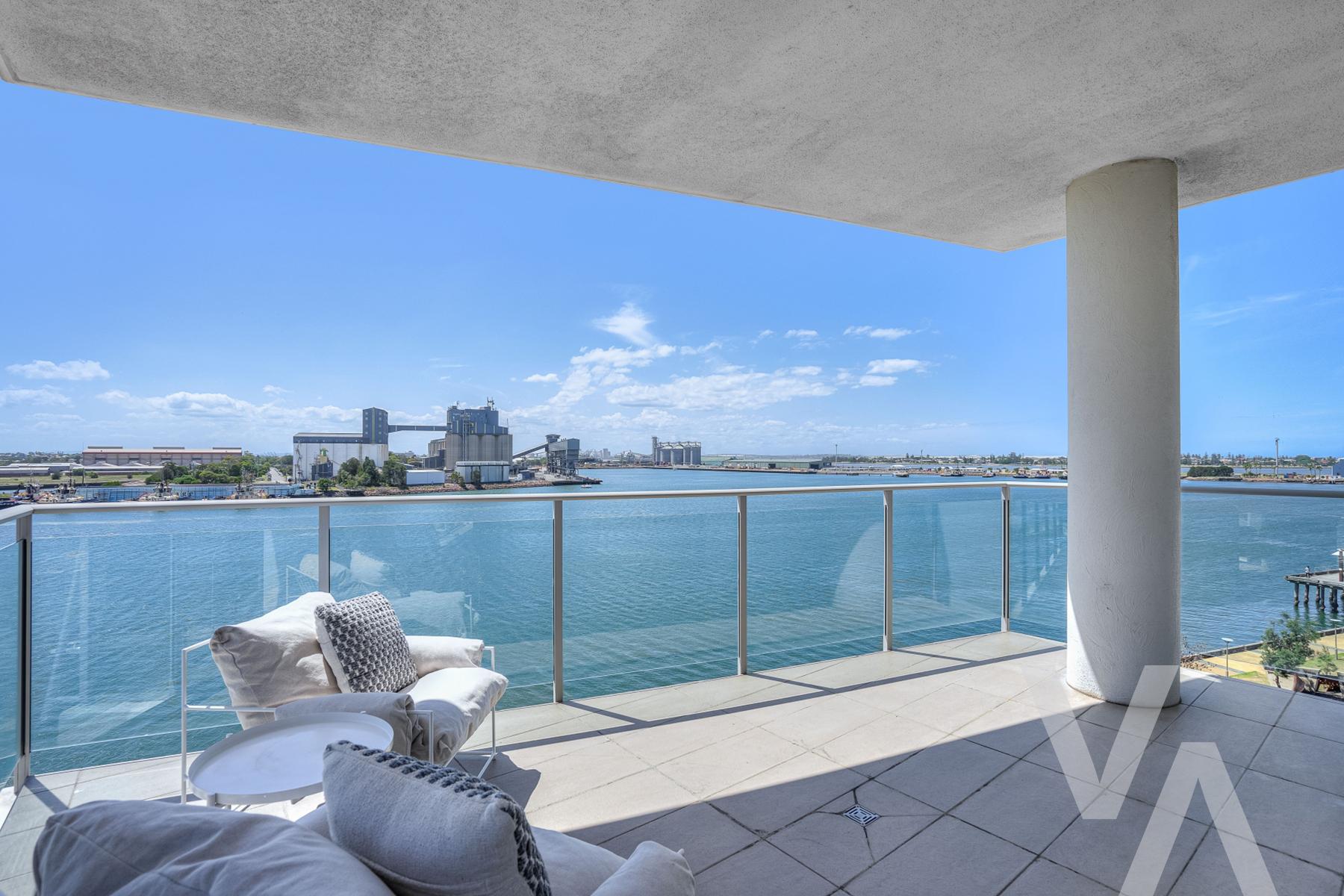 502/19 Honeysuckle Drive Newcastle NSW