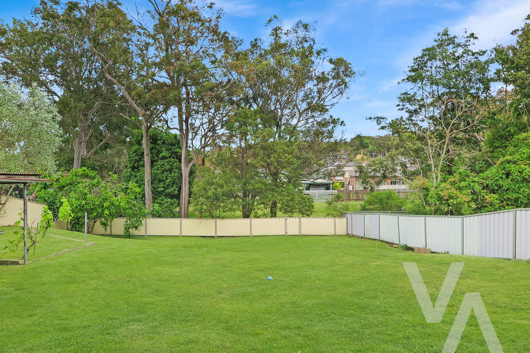 30 Laxton Crescent Belmont North NSW