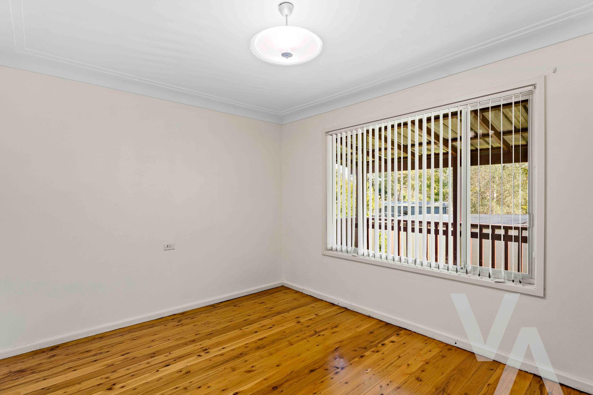 30 Laxton Crescent Belmont North NSW