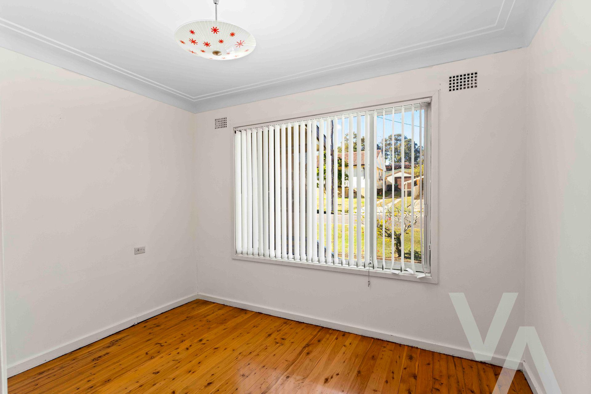 30 Laxton Crescent Belmont North NSW